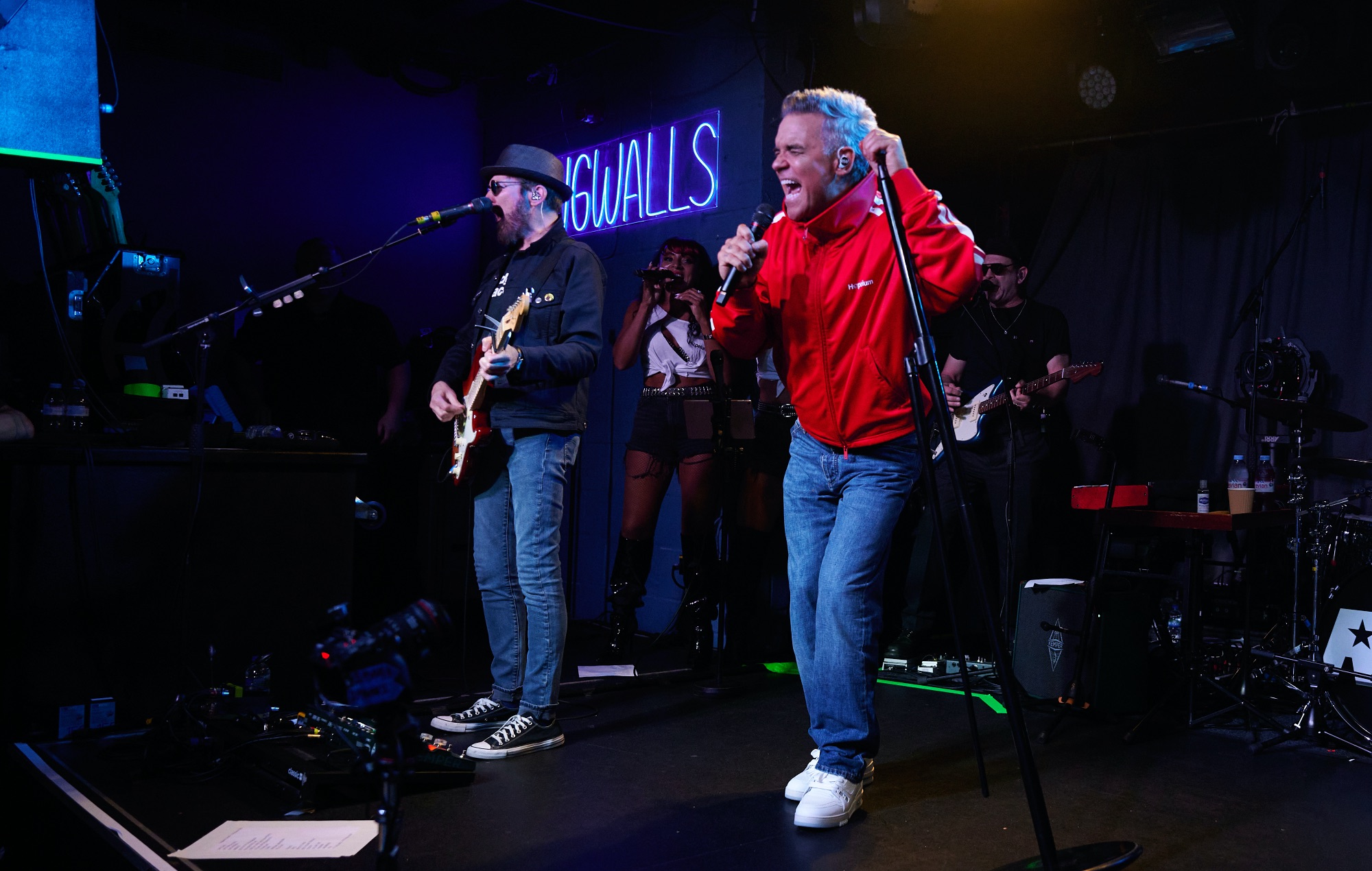 Robbie Williams en live sur scène à Dingwalls à Camden