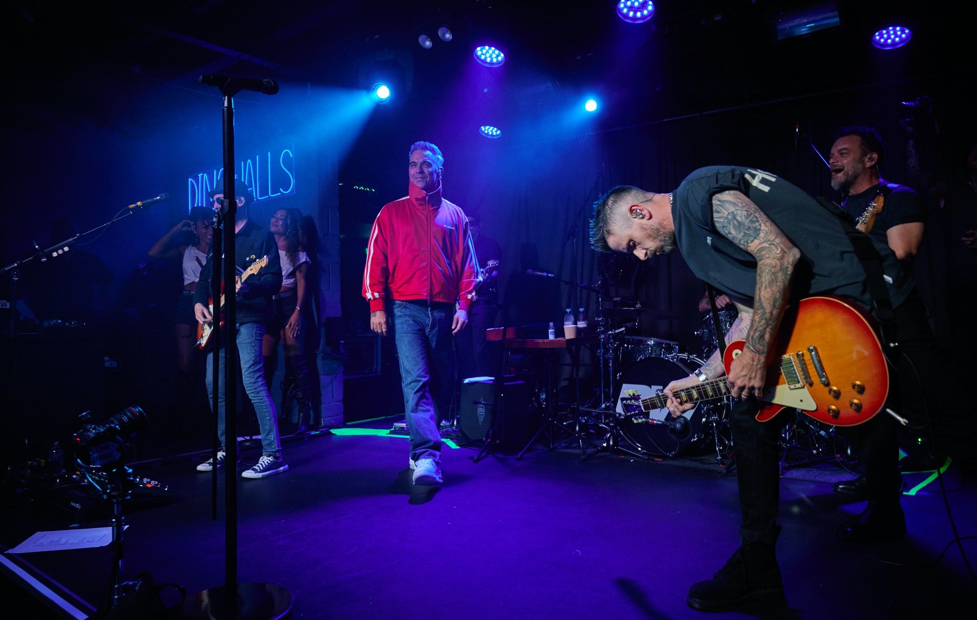 Robbie Williams en live sur scène à Dingwalls à Camden