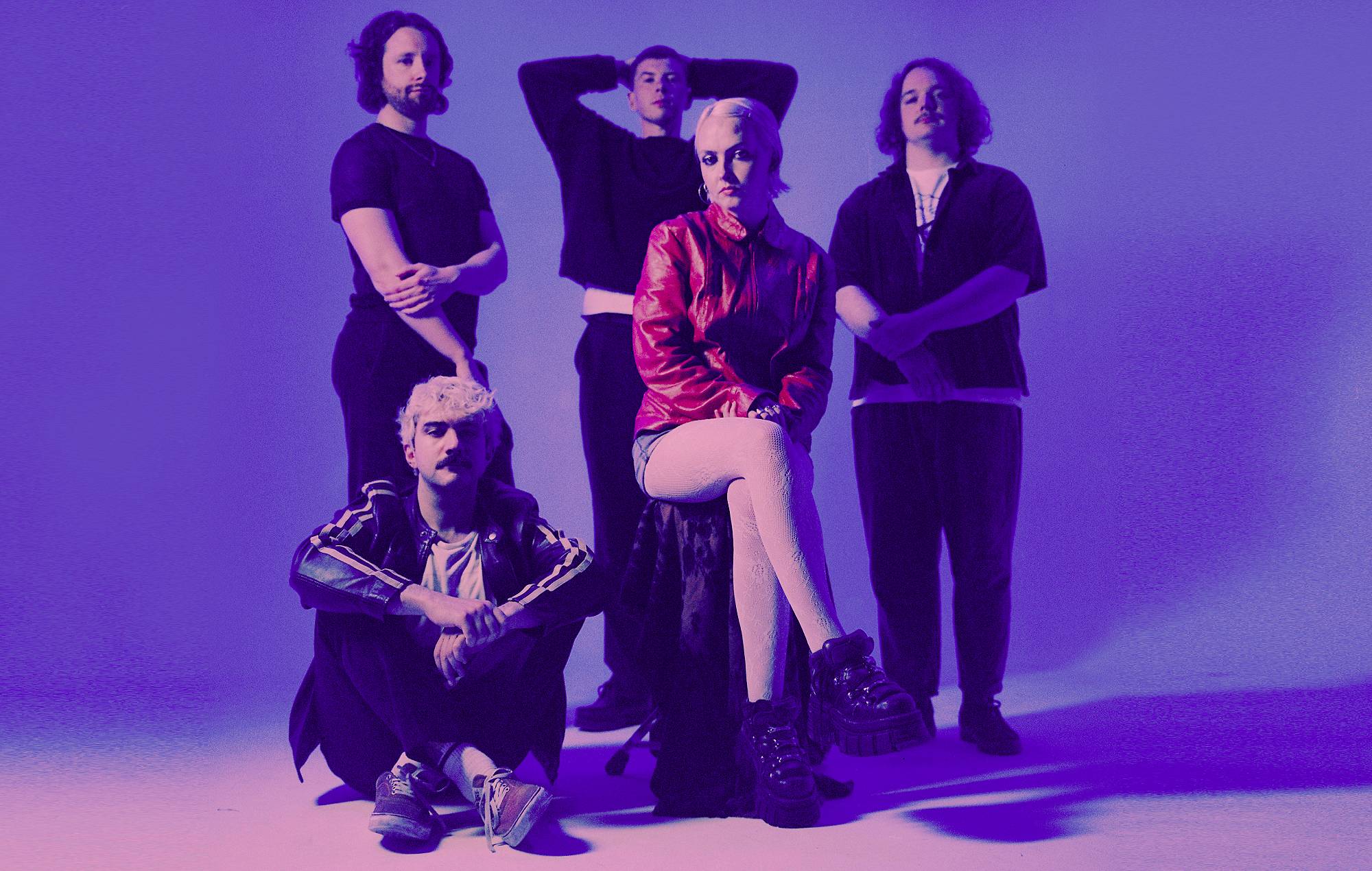 Just Mustard explique comment la "folle expérience" de la tournée avec The Cure a inspiré leur nouvel album