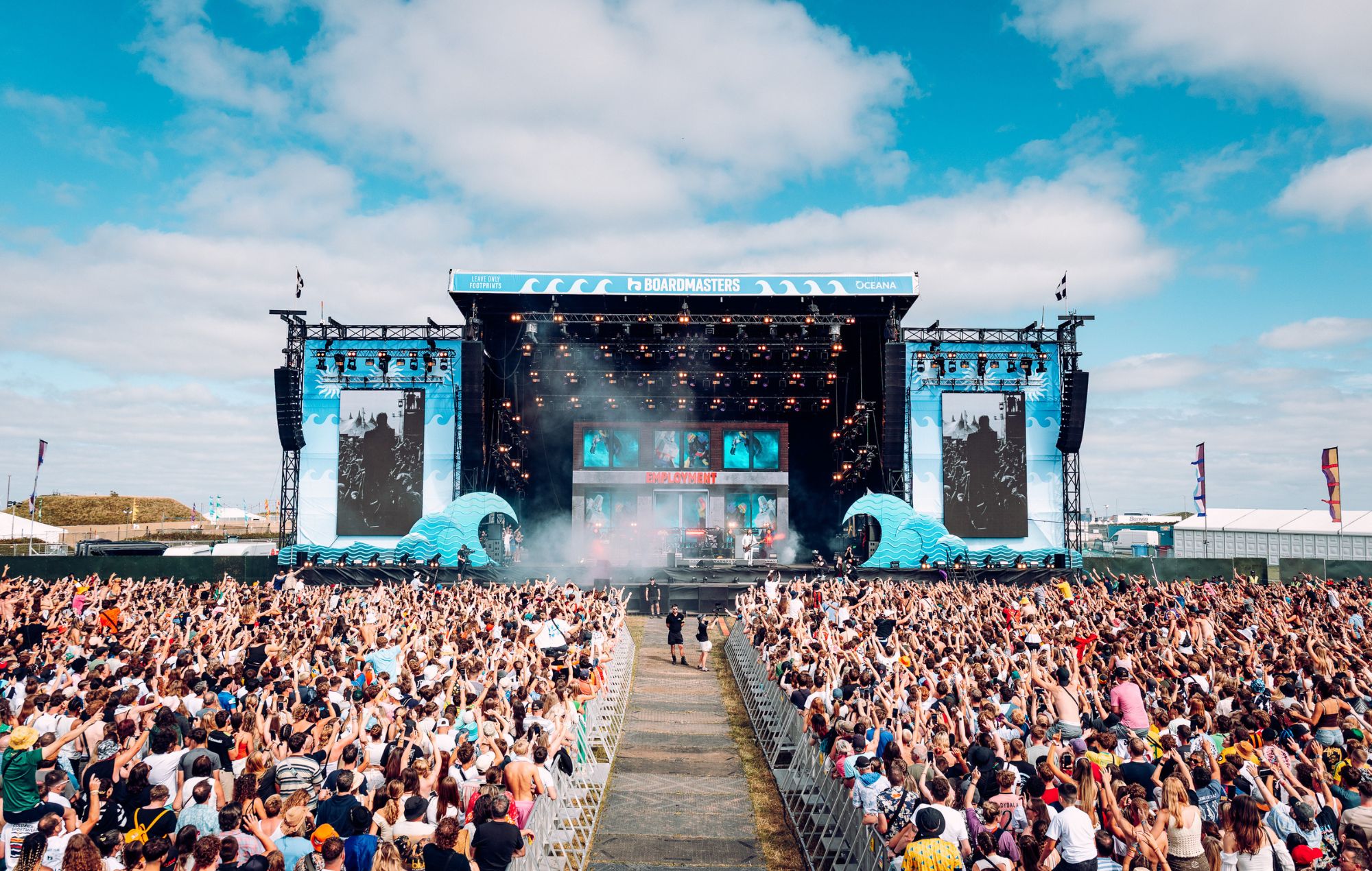 Fatboy Slim, Kasabian, The Kooks et Loyle Carner mènent un line-up empilé