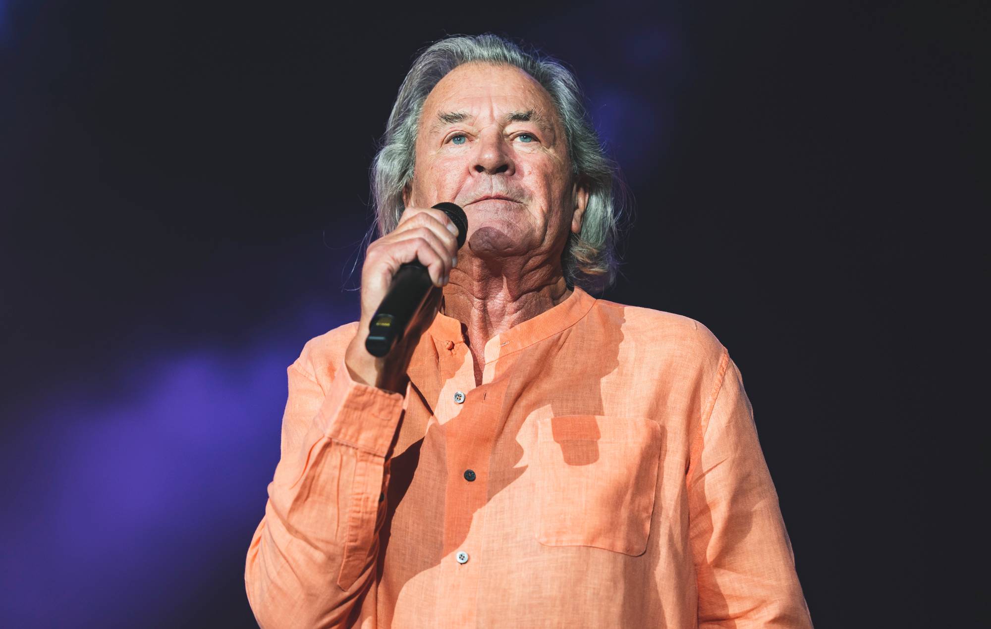 Ian Gillan de Deep Purple révèle qu'il perd la vue et affirme que la retraite n'est "pas loin"