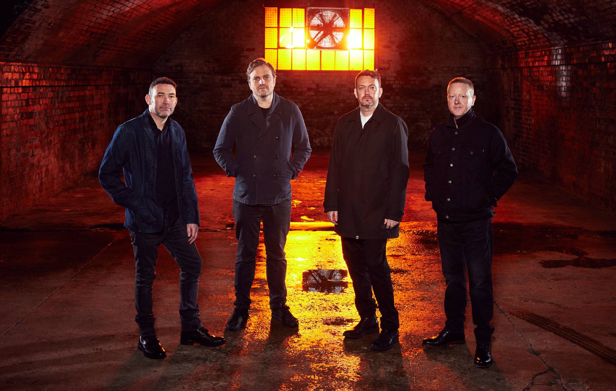 Starsailor annonce une tournée britannique « with strings » en 2026 pour marquer le 25e anniversaire de son premier album « Love Is Here »