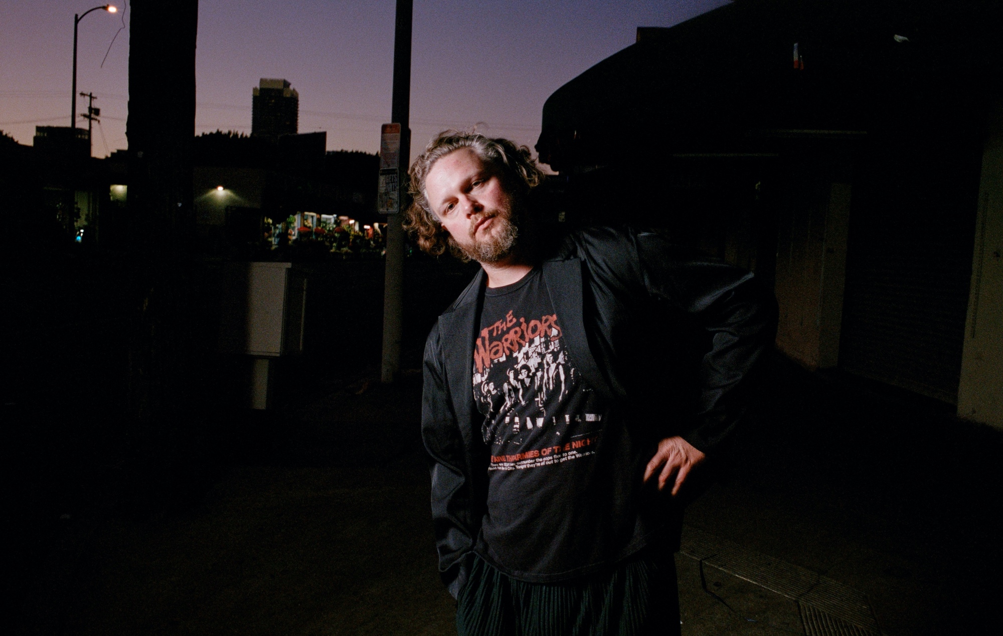 Joe Newman d'Alt-J lance son projet solo sous le nom de JJerome87 avec le single "Brush Me Like A Horse" pour raconter "l'histoire d'un homme qui se transforme lentement en cheval".