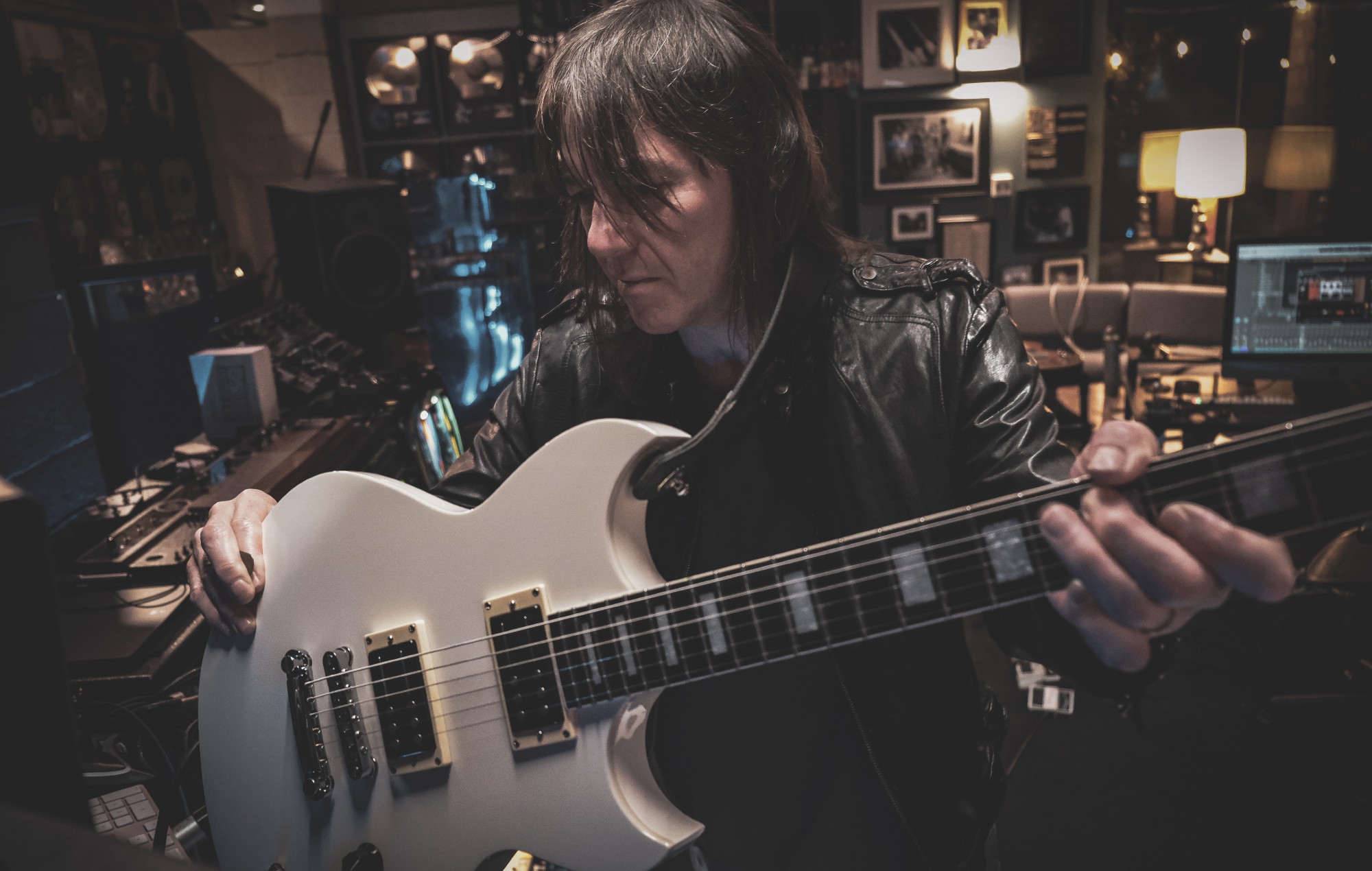 Dans le cauchemar du jeu vidéo de Robin Finck de Nine Inch Nails