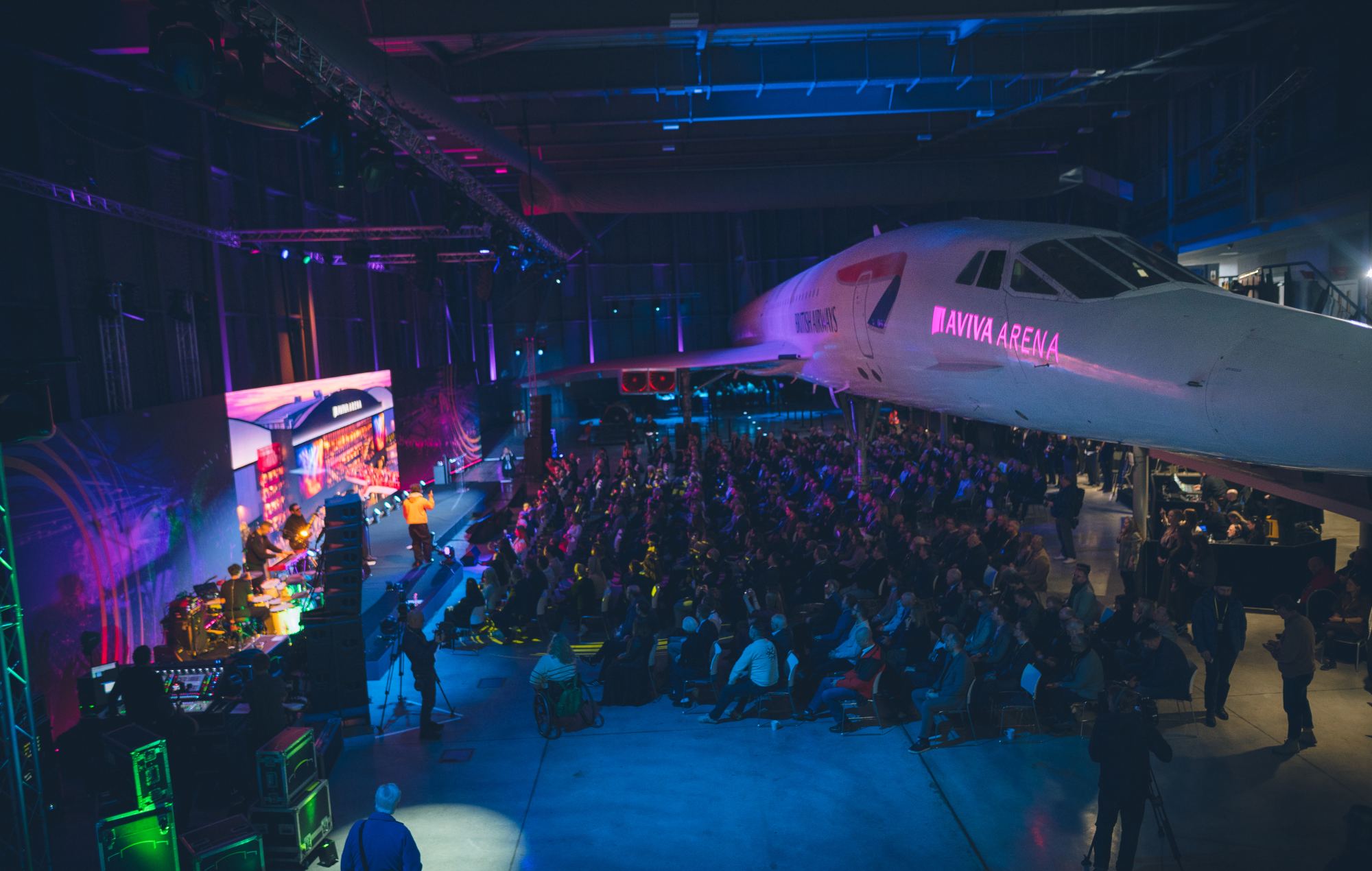 Tom Grennan se produit lors du lancement de la nouvelle Aviva Arena de Bristol. Crédit : Wayne Godwin Reid