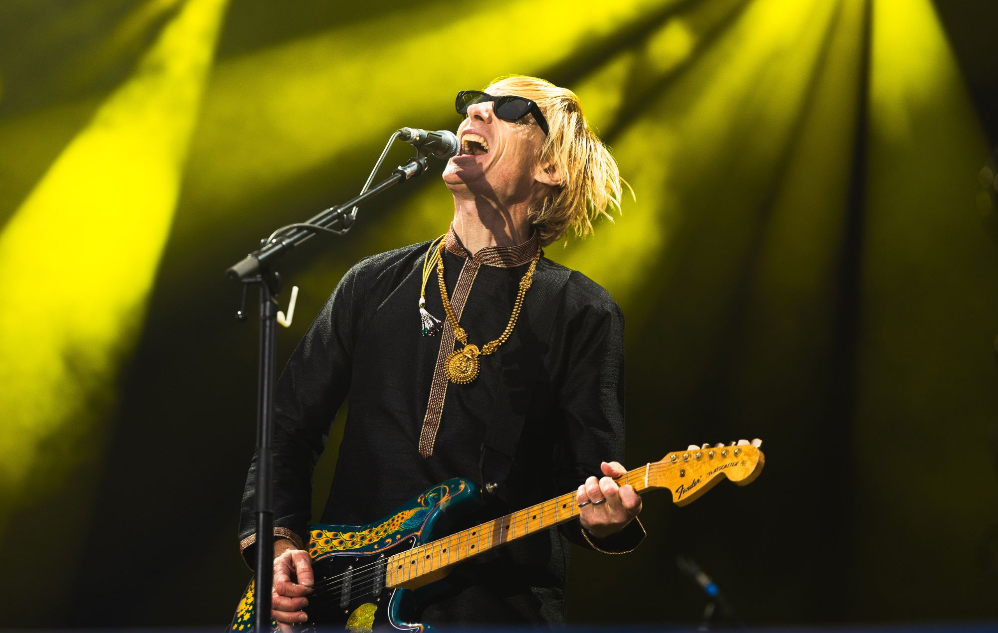 Kula Shaker parle de "briser la fête Britpop" dans les années 90 alors qu'ils dévoilent la vidéo épique "Wormslayer"