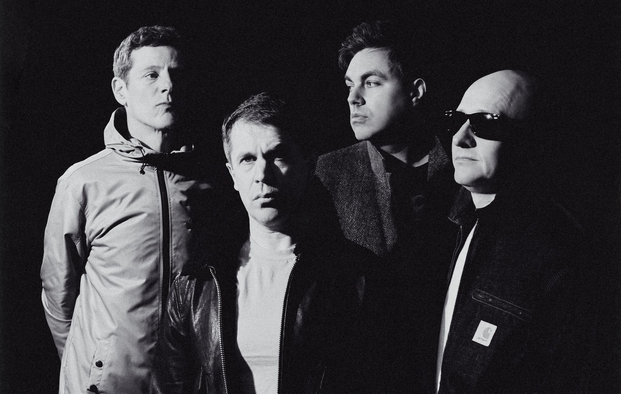 Hard-Fi annonce son nouvel album « Sweating Someone Else's Fever » et s'attaque à l'industrie musicale avec le single « They Ain't Your Friends »