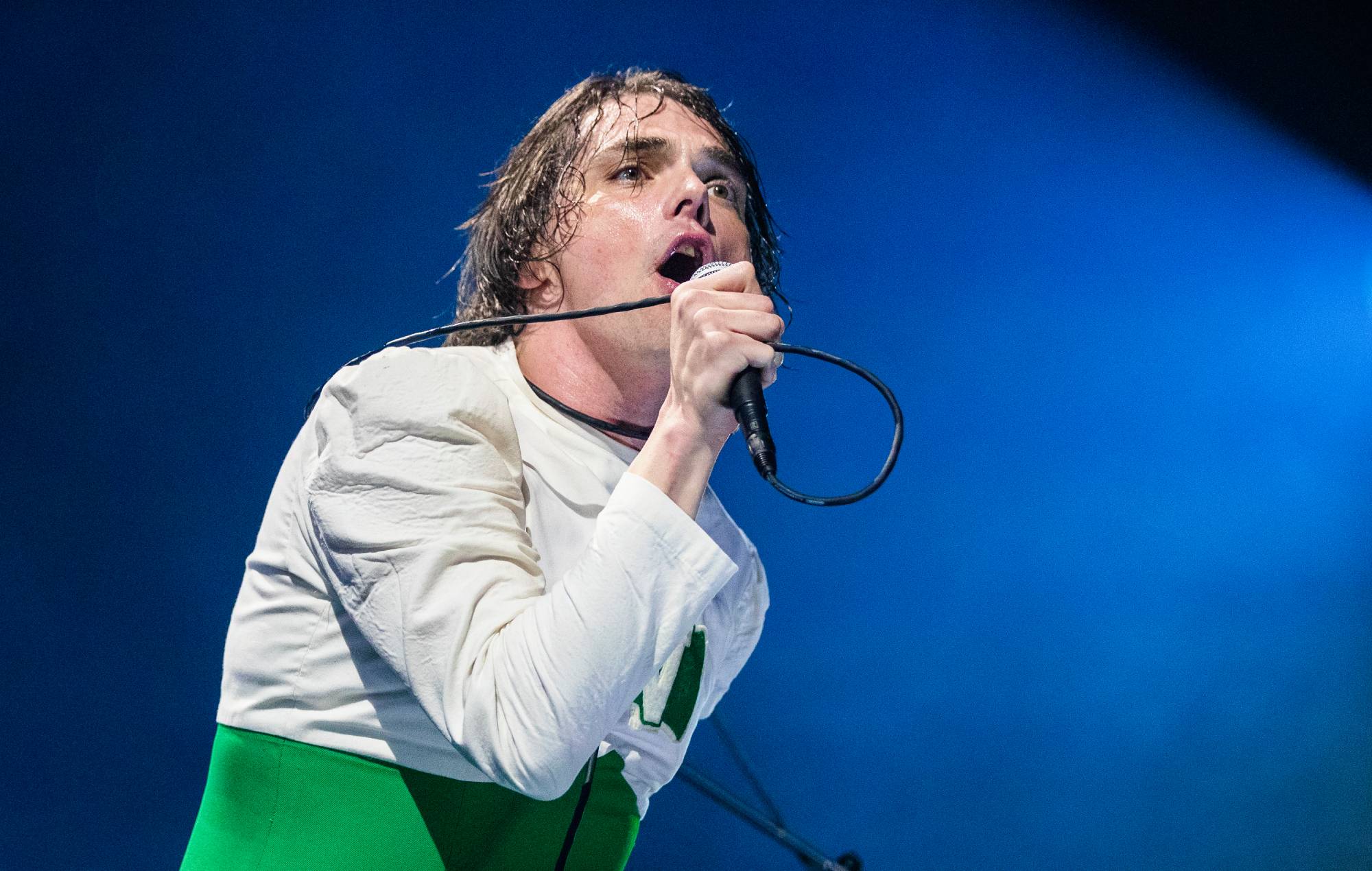 Découvrez la voix d'invité de Gerard Way sur le menaçant "No Place Of Warmth" des death metallers Frozen Soul.