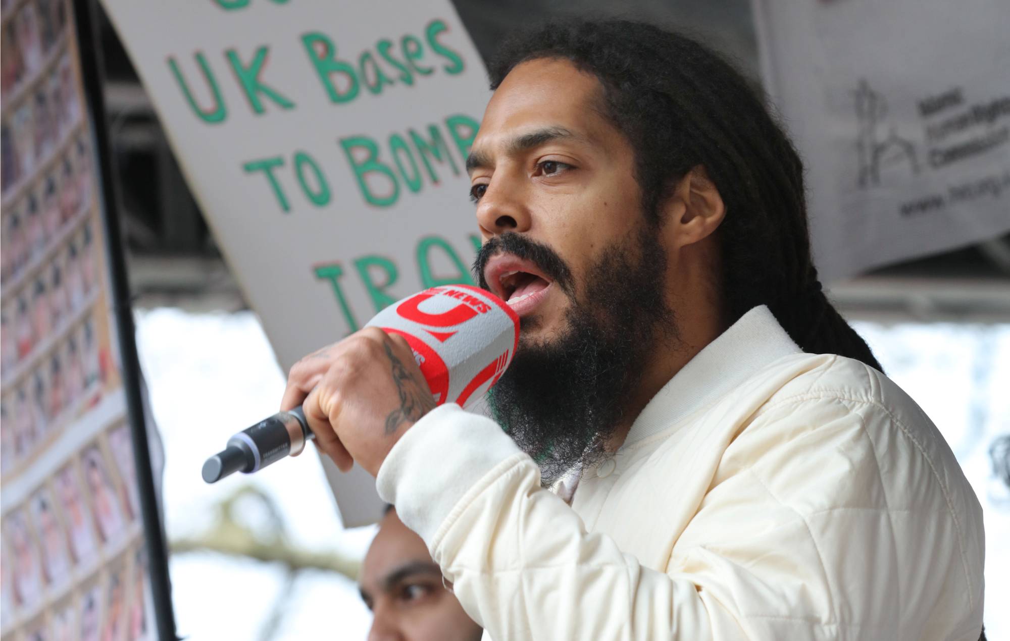 La police enquête sur d'éventuels nouveaux chants "mort à Tsahal" lancés par Bobby Vylan lors d'une manifestation à Londres