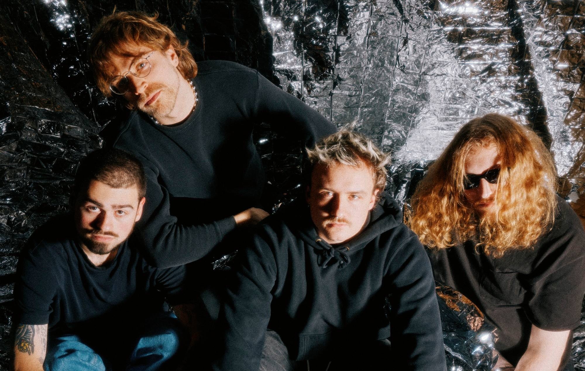 Lip Critic partage son nouveau single chaotique "Jackpot" et annonce sa résidence à New York pour "Theft Saga"