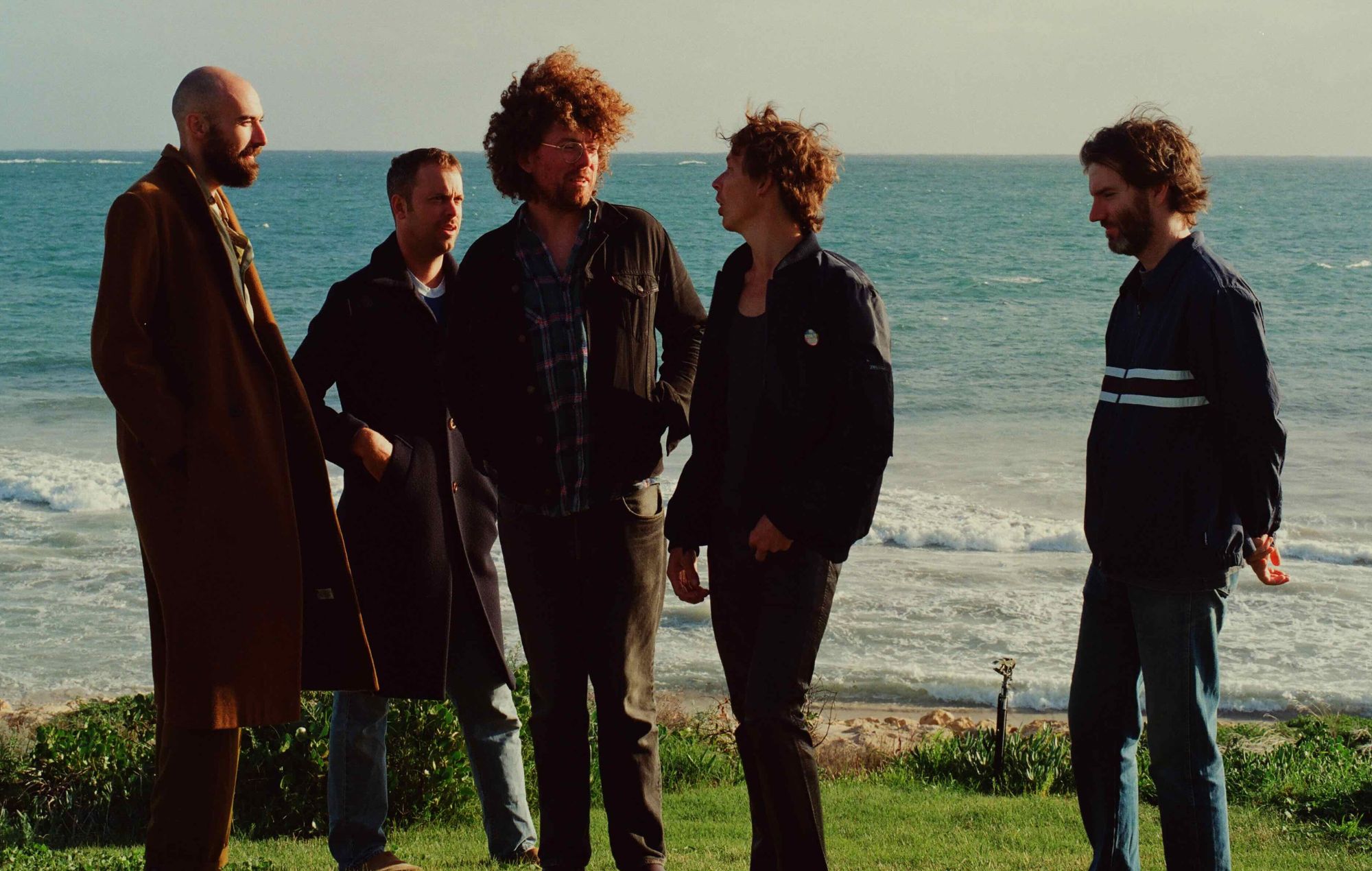 Pond sort un nouveau single intriguant « Terrestrials » et annonce de nouveaux concerts aux États-Unis avec Djo