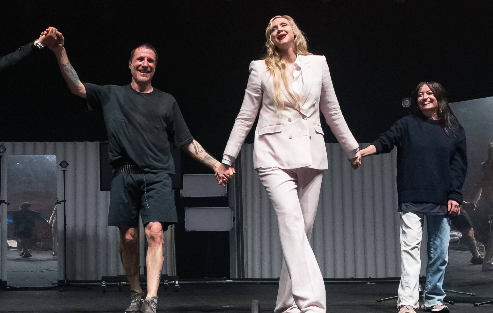 Regardez Sleaford Mods jouer avec Orbital, Gwendoline Christie, Sue Tompkins de Life Without Buildings et bien d'autres au spectacle de la London Brixton Academy.