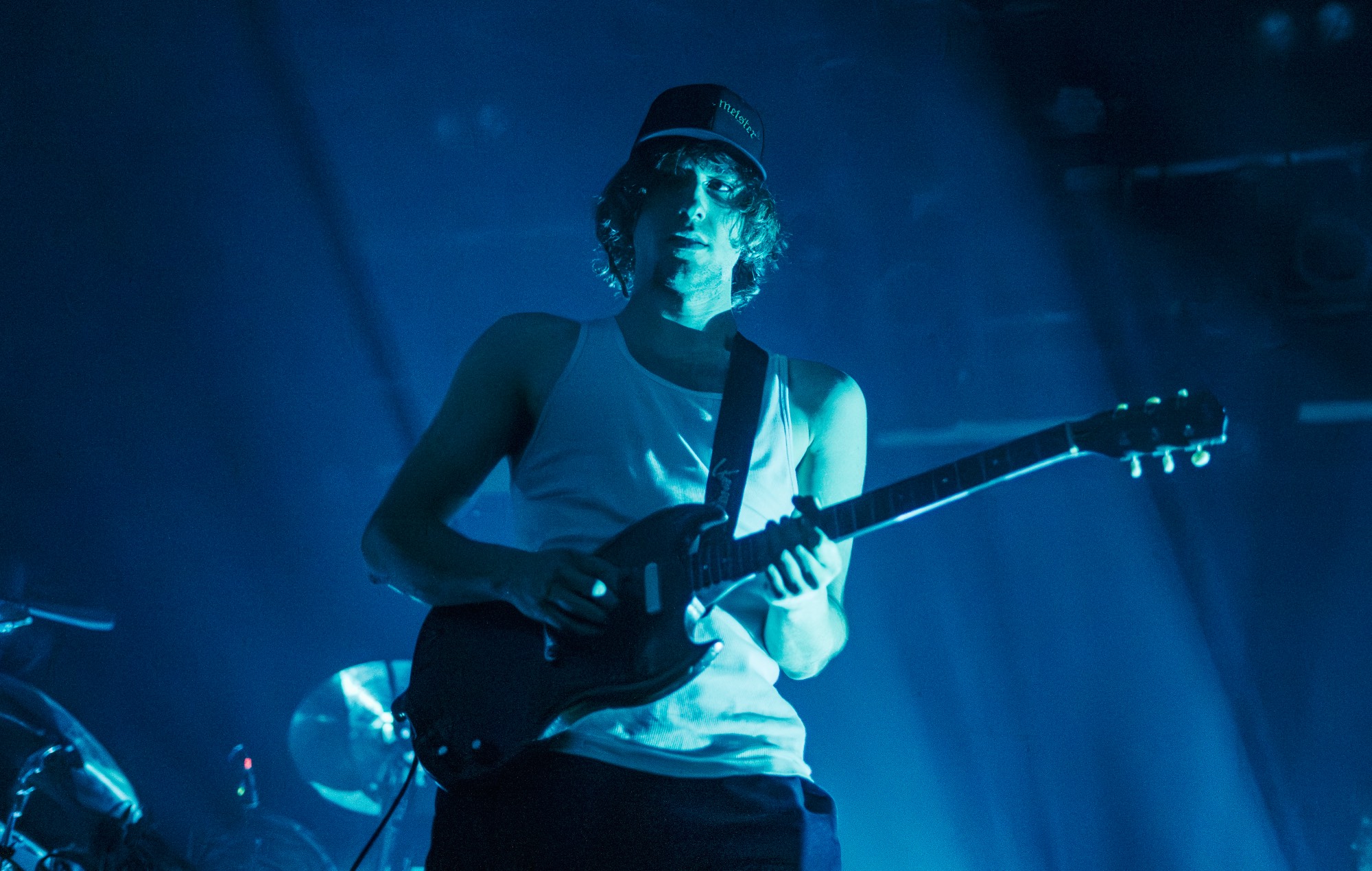 Regardez la nouvelle chanson percutante et spatiale de Geese, "Apollo", en direct à Berlin