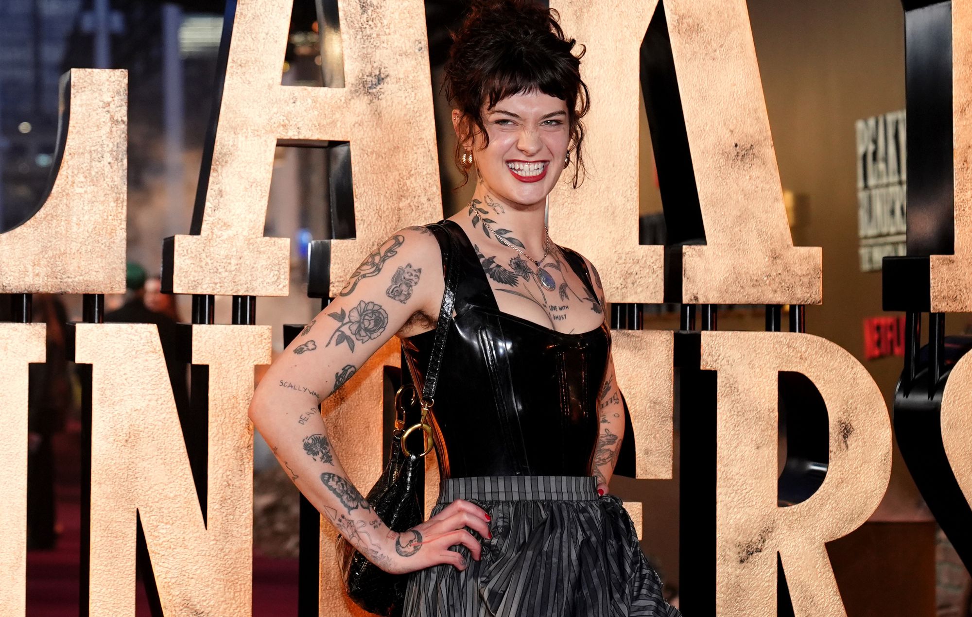 Robert Del Naja de Massive Attack dit que la reprise de « Teardrop » de Girl In The Year Above est « la plus sublime et la plus belle interprétation de cette chanson que quiconque ait jamais faite »