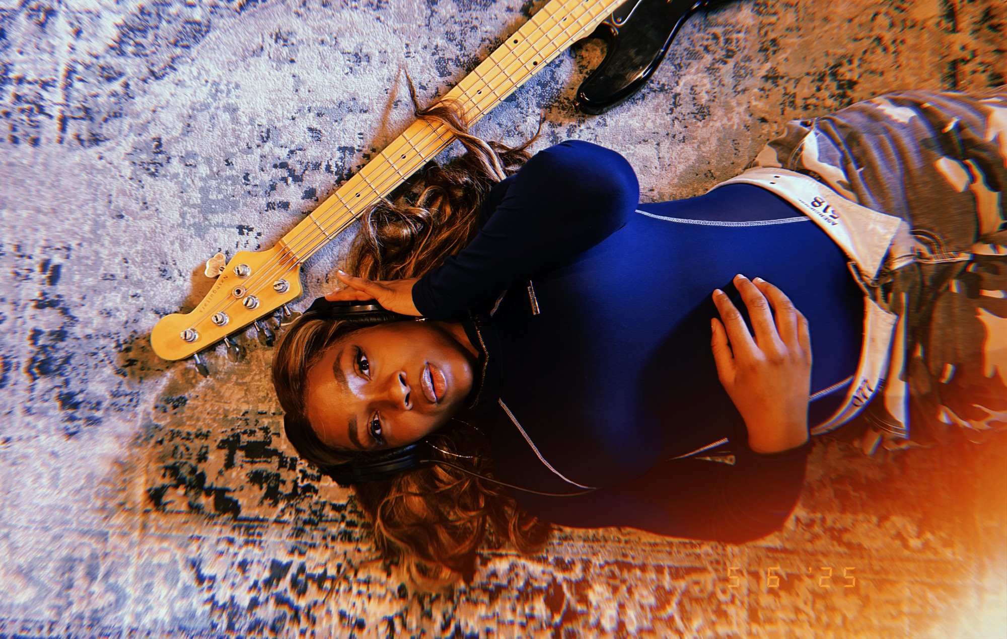 Victoria Ibek veut faire de la musique qui accompagne nos vies