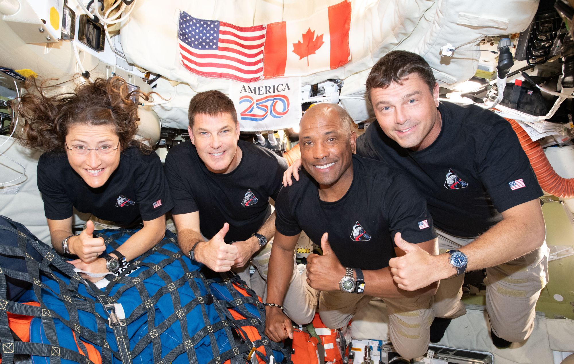 La NASA révèle la playlist officielle des chansons de réveil de l'équipage d'Artemis II avec Chappell Roan, Queen, David Bowie, Glass Animals et plus