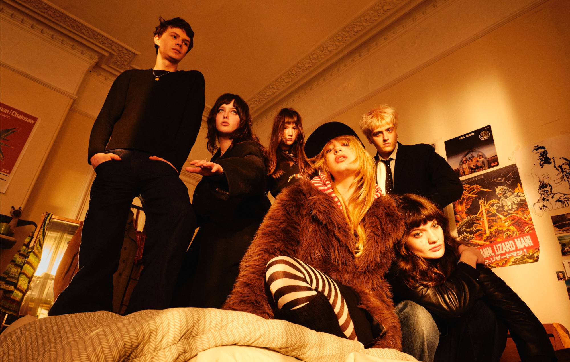 Man/Woman/Chainsaw annoncent leur premier album très attendu "Cannonball" avec le single palpitant "Nosedive"