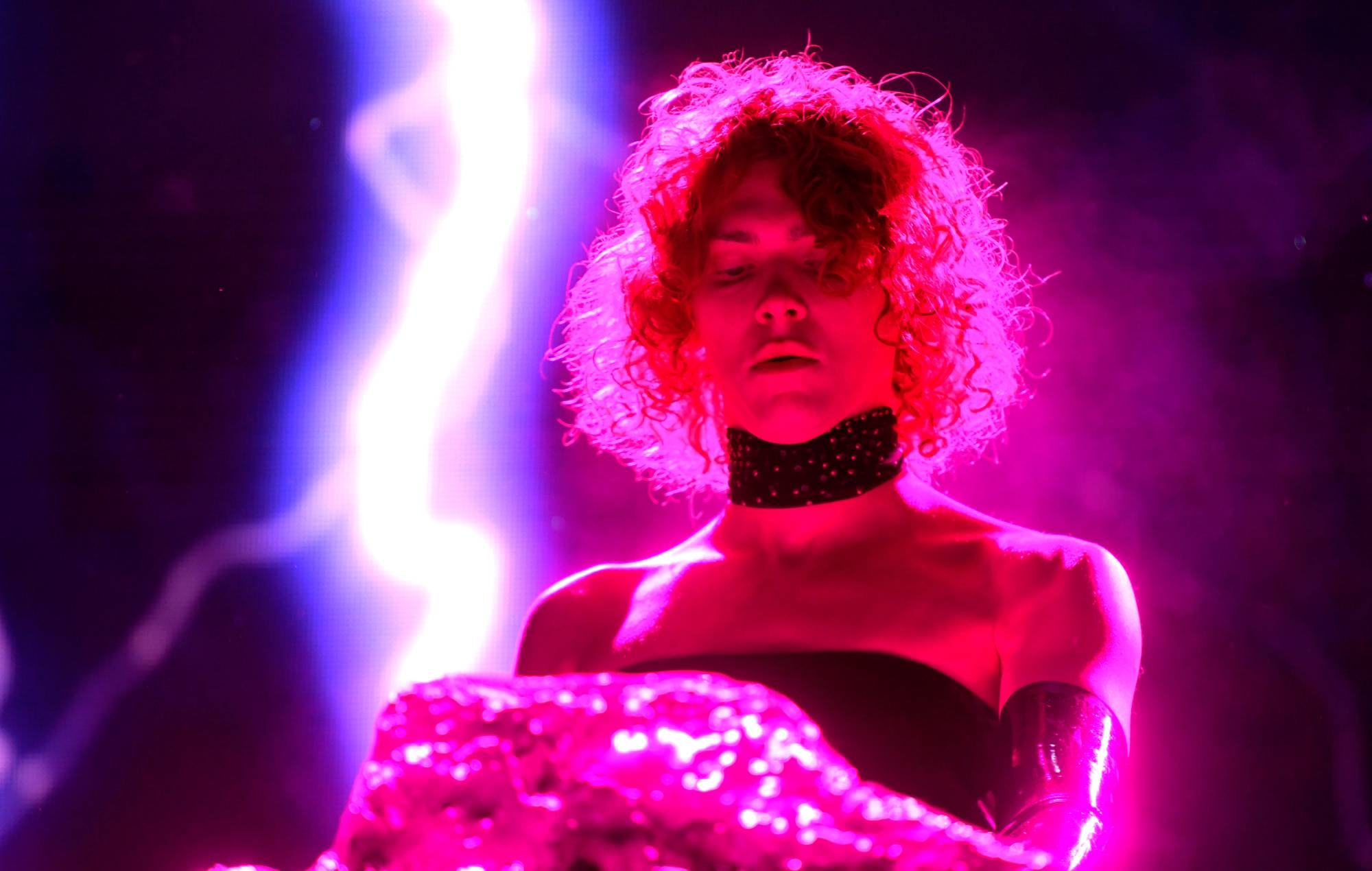 Projet de fan pour préserver et documenter la carrière de SOPHIE