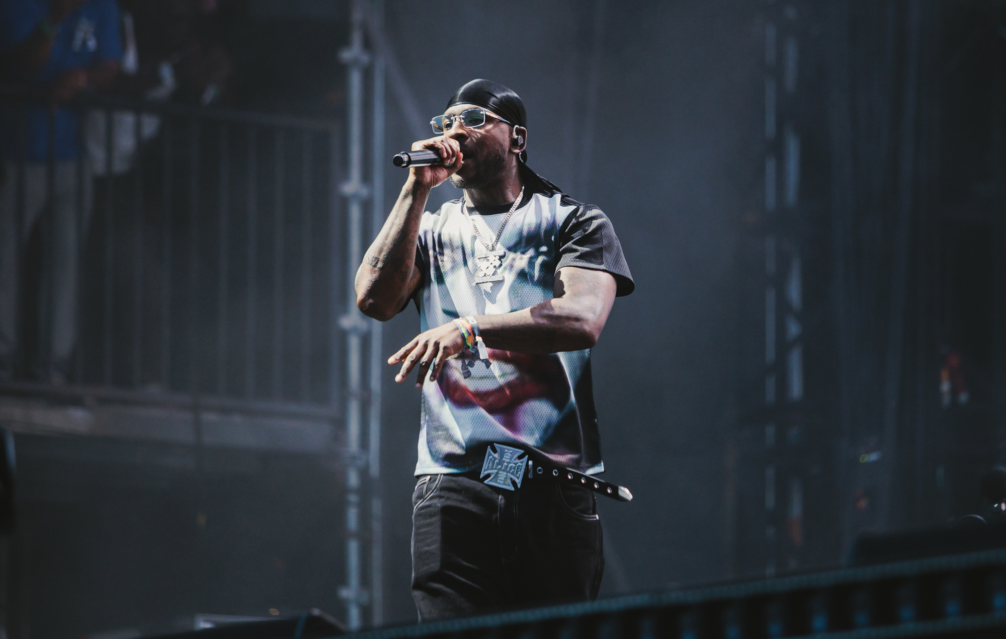 Skepta sort le nouvel EP 'Más Tiempo Vol. 2', dit qu'il "ajoute la touche finale" au nouvel album "festif" "Fork And Knife"