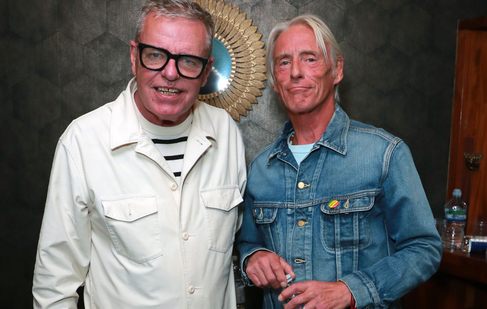 Paul Weller, Suggs de Madness, Kevin Rowland de Dexys, Glen Matlock des Sex Pistols et Andy McKay de Roxy Music forment un supergroupe à la collecte de fonds London Artists For Gaza