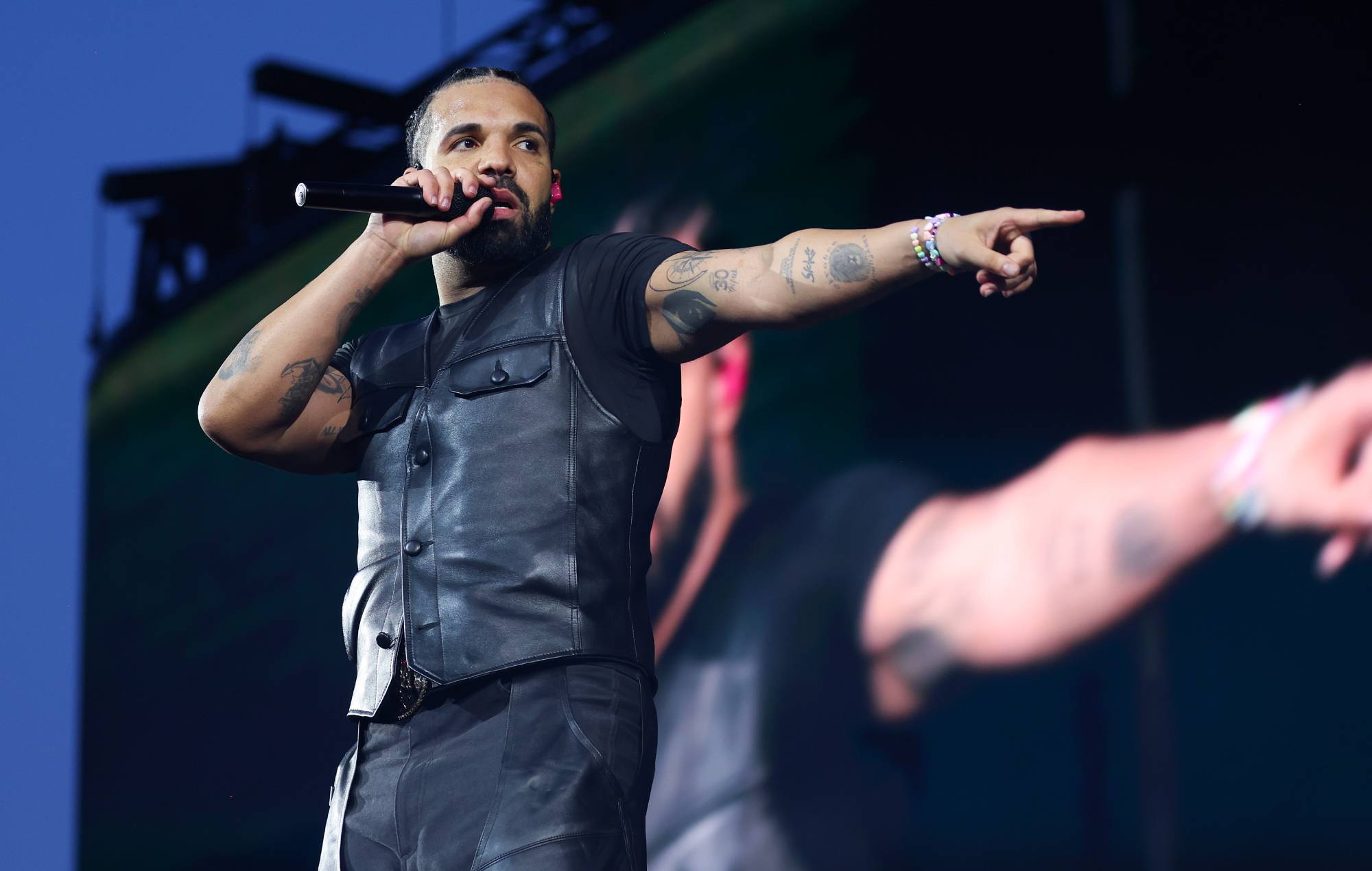 la vaillante tentative d'un roi du rap trébuchant pour conserver sa couronne