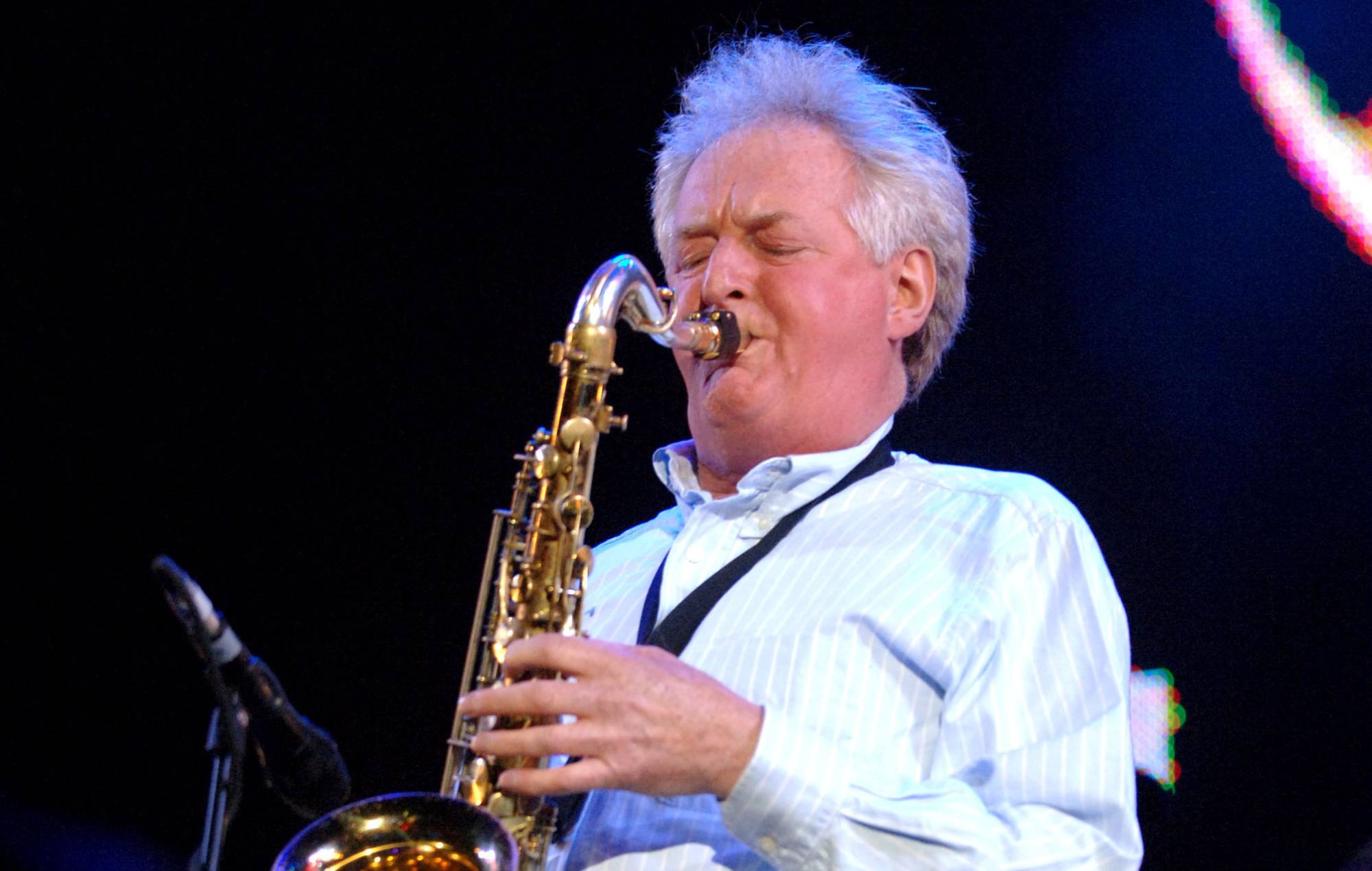 Dick Parry, saxophoniste et collaborateur de Pink Floyd, est décédé à l'âge de 83 ans