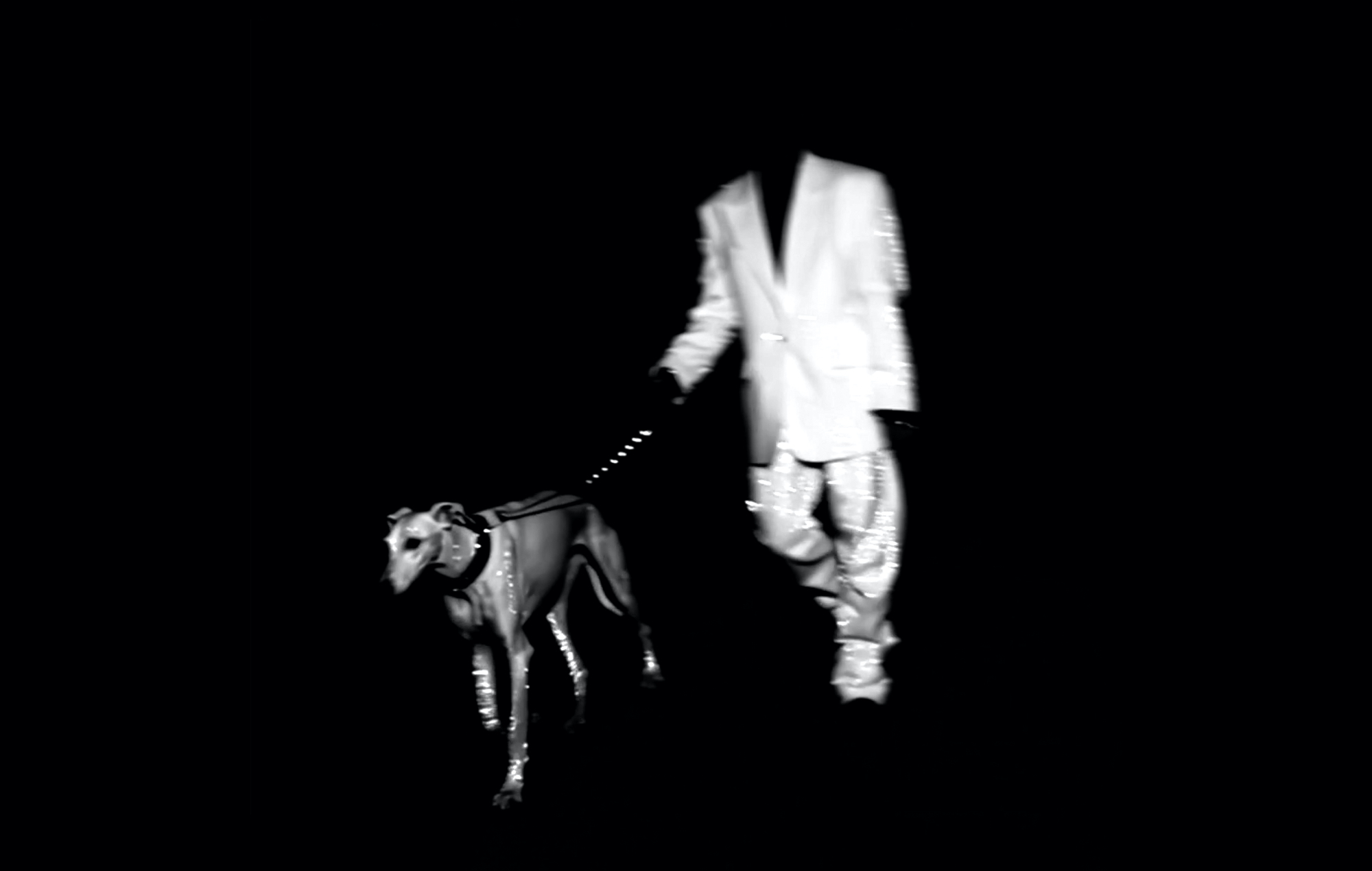 Robbie Furze de The Big Pink fait équipe avec Jamie Hince et Jamie T de The Kills pour un nouvel EP intitulé "MOTHER"
