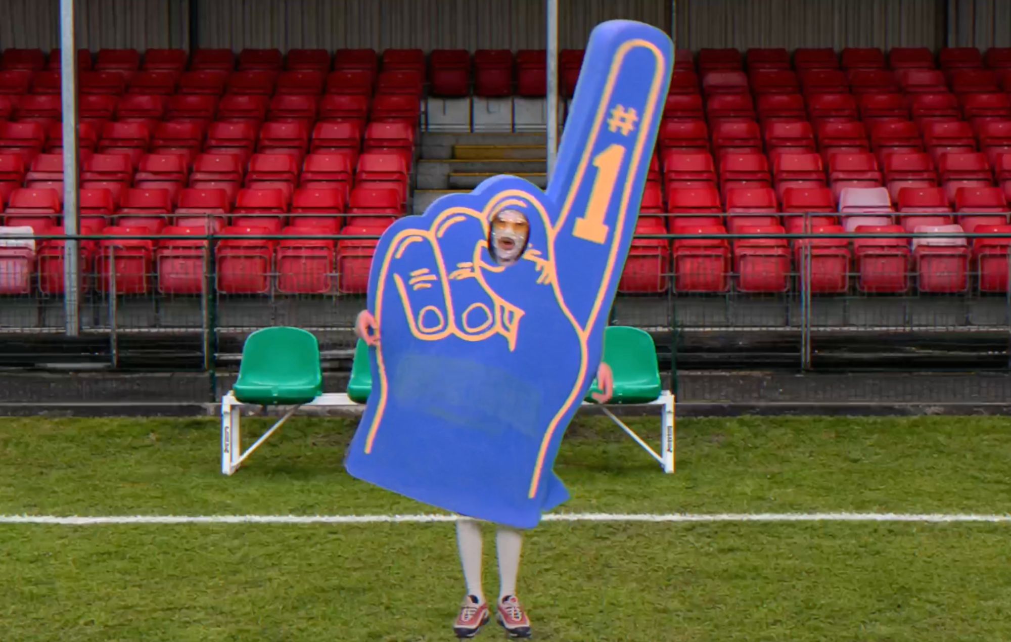 Lynks partage une parodie "accidentelle" de la Coupe du monde d'Angleterre "Kick The Ball!"
