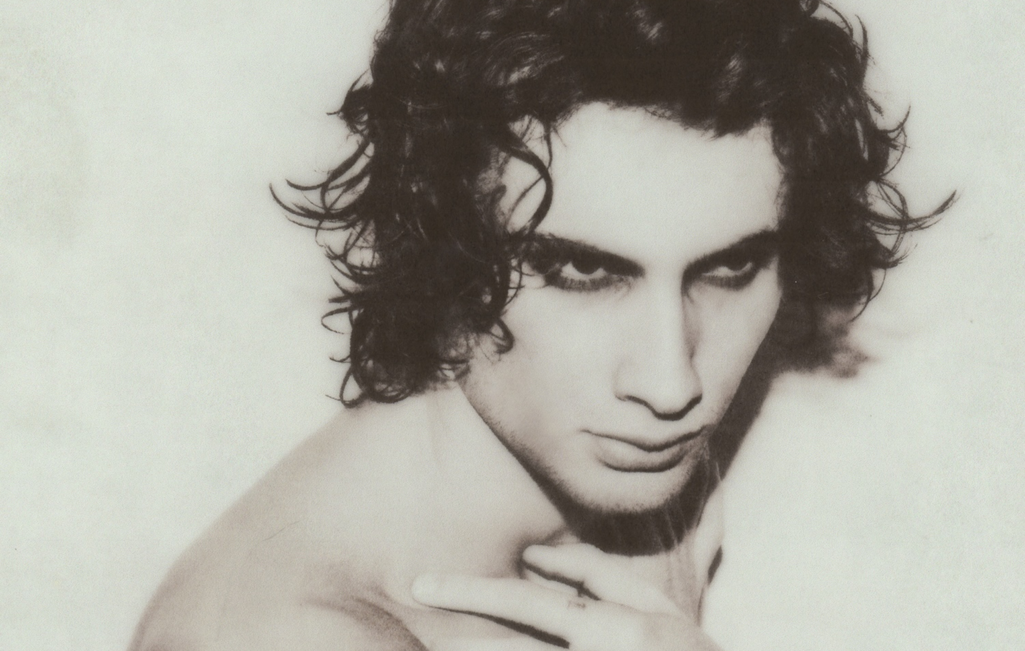 Écoutez le nouveau single de Sombr, « My Body Isn't Ready »