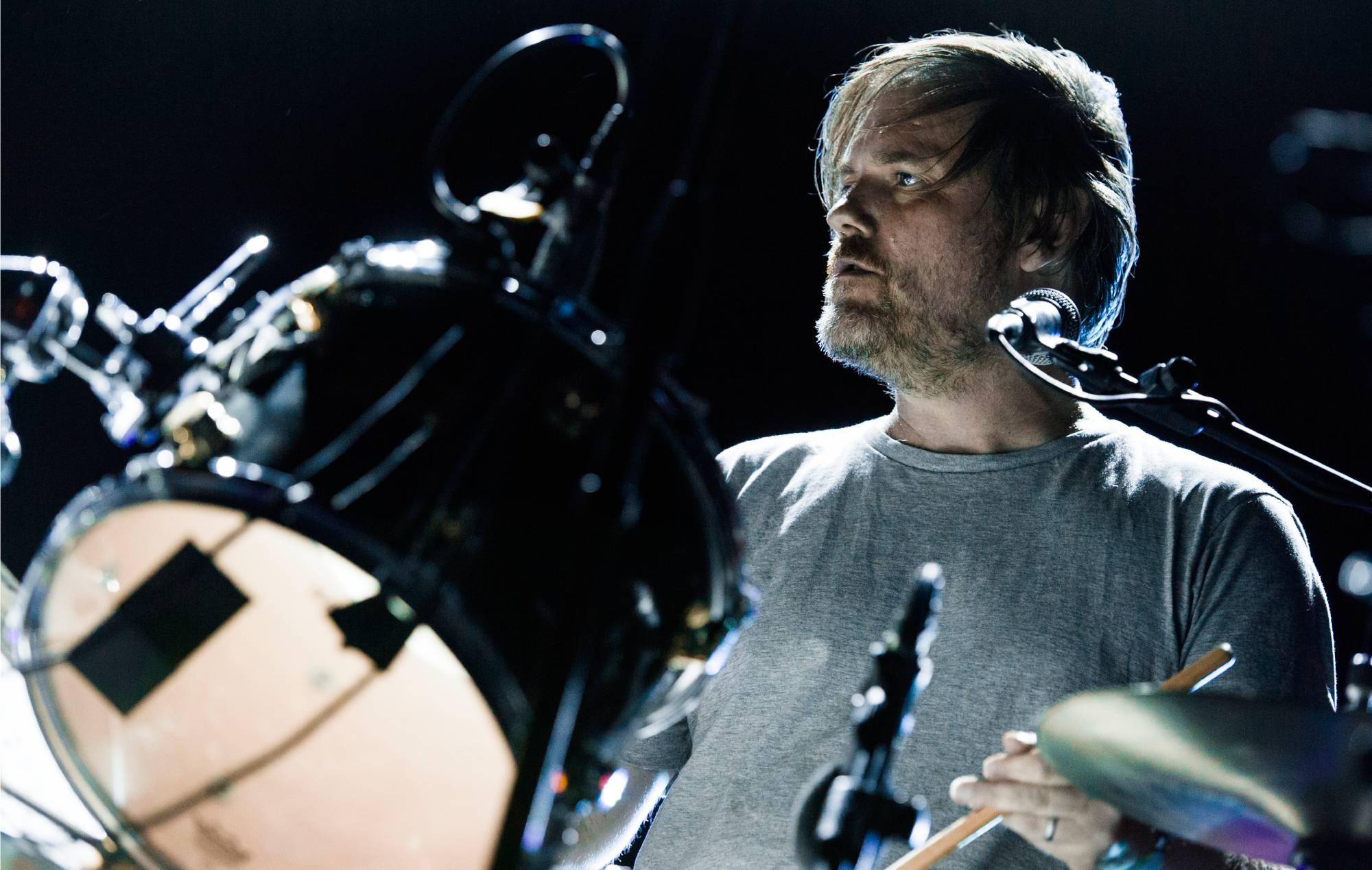 Geoff Barrow de Portishead dit que le compositeur de "Gone" admet avoir arraché sa partition "Devs"
