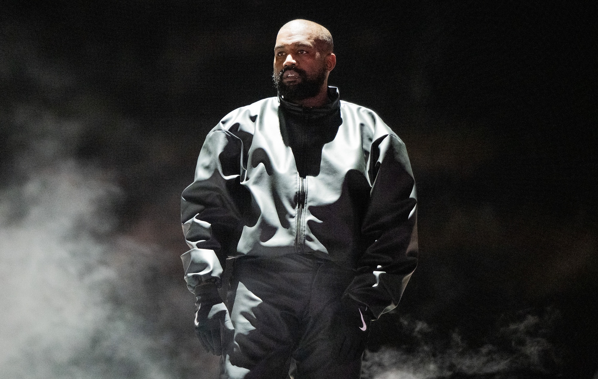 Le mannequin qui affirme que Kanye West l'a étranglée pendant le tournage du clip de La Roux s'est sentie "étouffée et effrayée"