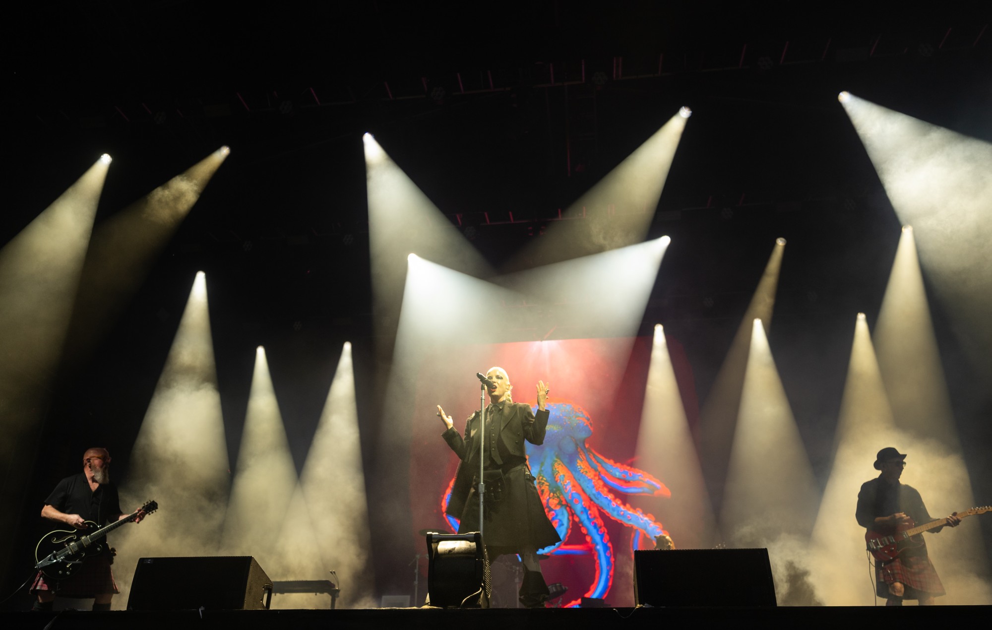 Garbage ne kilt alors que Nicola Sturgeon rend hommage au groupe lors de son dernier concert en Écosse