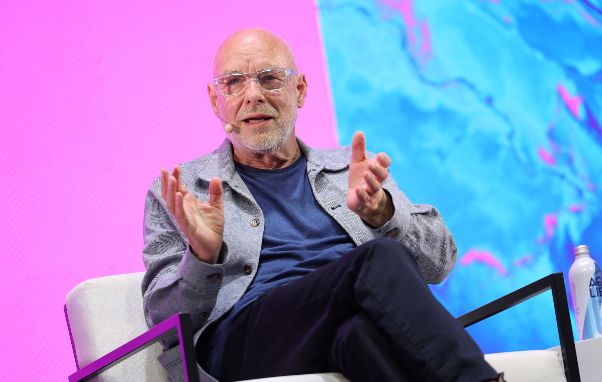 Brian Eno, Gary Lineker et Richard Curtis parmi les millionnaires britanniques demandant à Andy Burnham de les taxer davantage