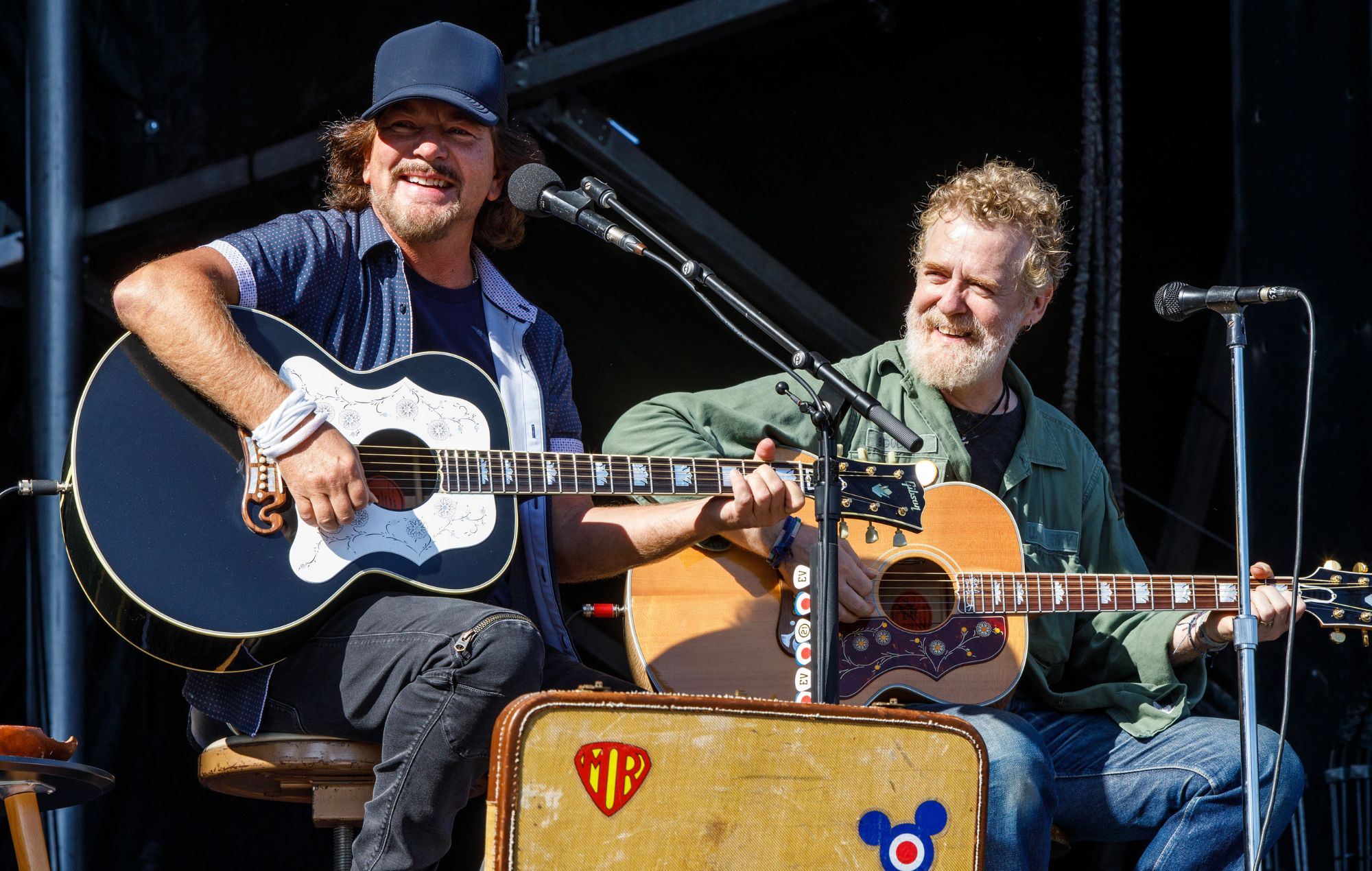 Glen Hansard a récemment parlé de sa puissante amitié avec Eddie Vedder de Pearl Jam.