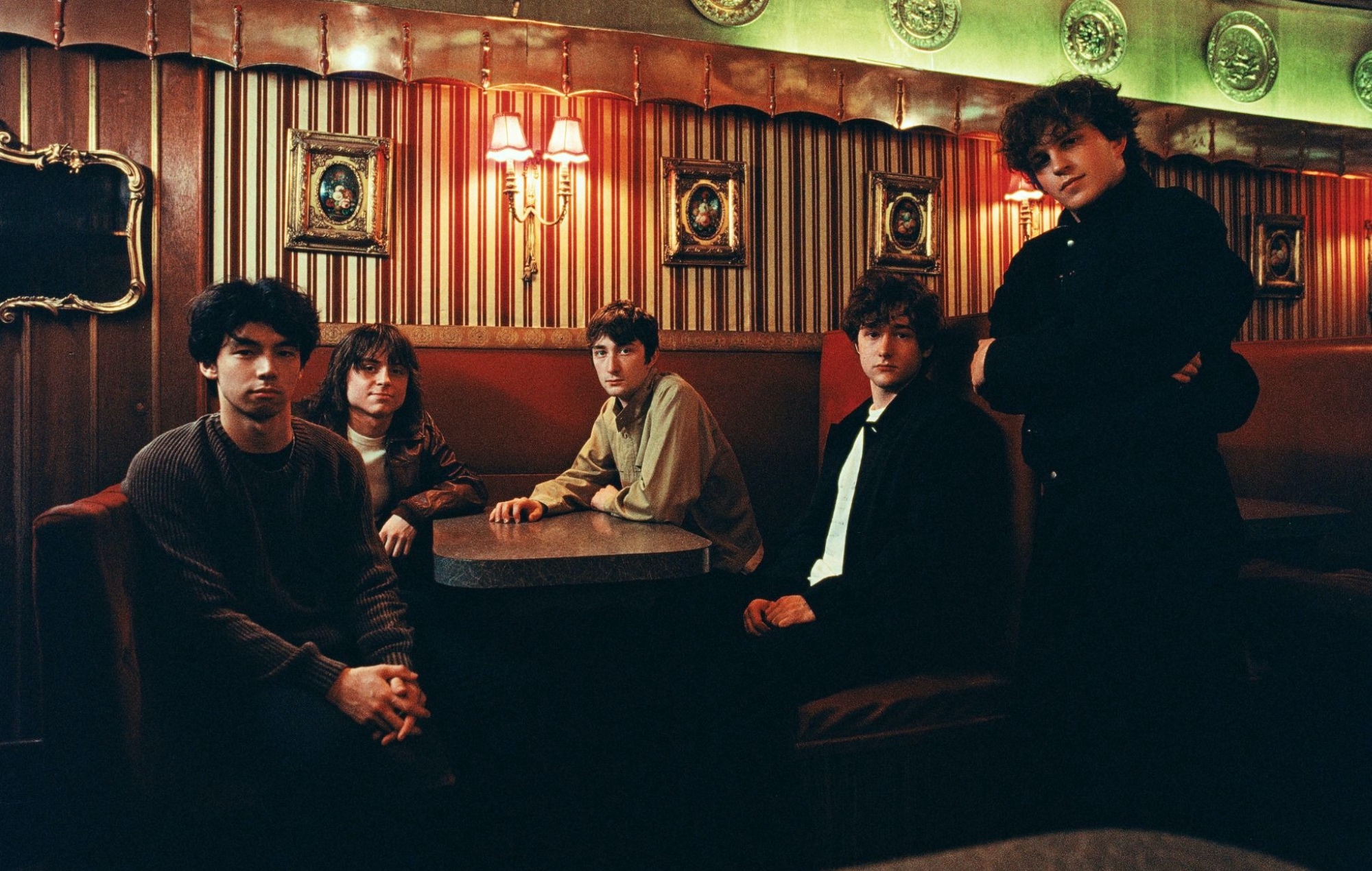 La liste des invités aborde la masculinité moderne sur le single « If Ever Your Devil Is Kind »