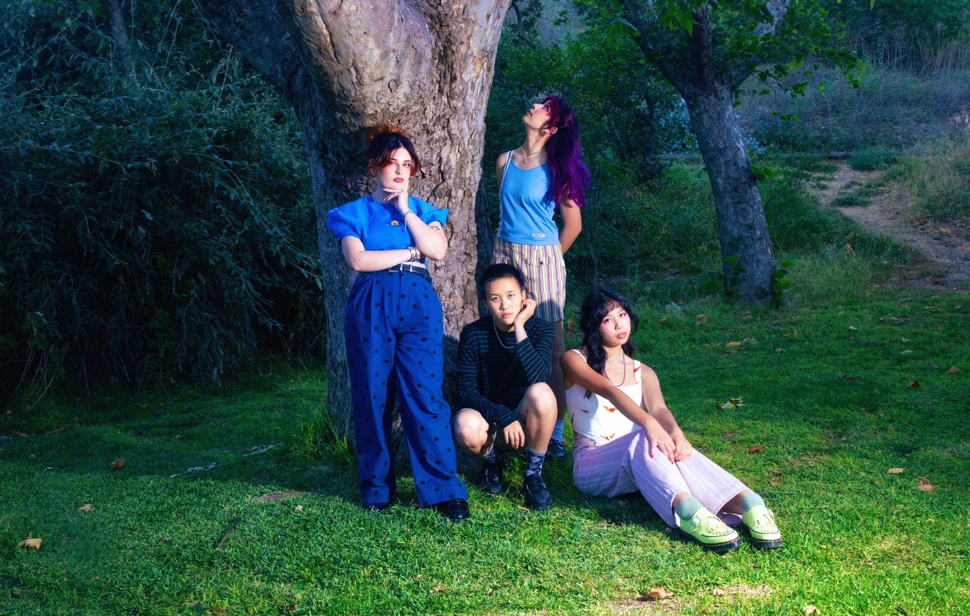 Les Linda Lindas sur le nouvel album 'Gotta Get Out' et la collaboration "cool" de Hayley Williams 'Closer' : "C'est une chanson emo sur le fait de ne pas vouloir vieillir"