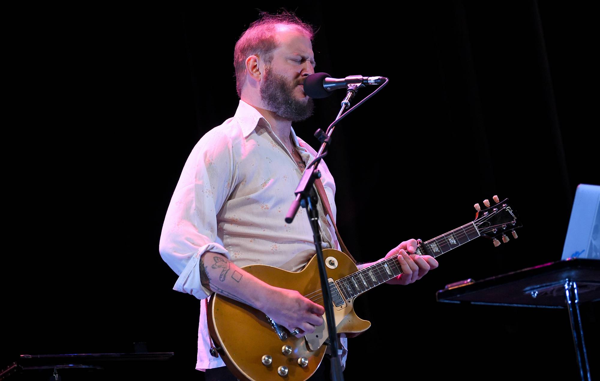Regardez Justin Vernon jouer l'intégralité des reprises de Bob Dylan au festival des Eaux Claires