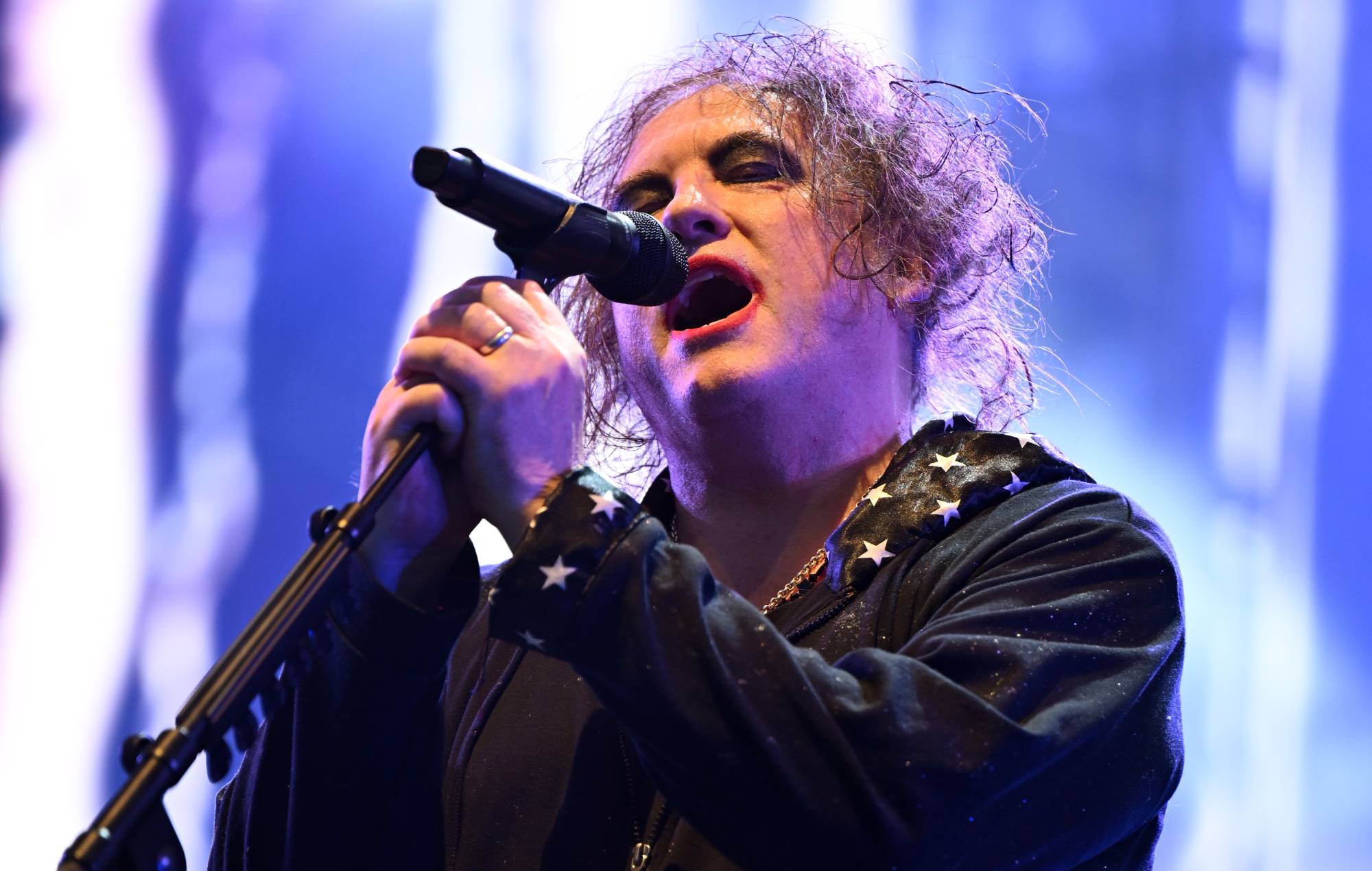 Robert Smith de The Cure n'attend pas avec impatience le spectacle de Chris Martin à la mi-temps de la Coupe du monde