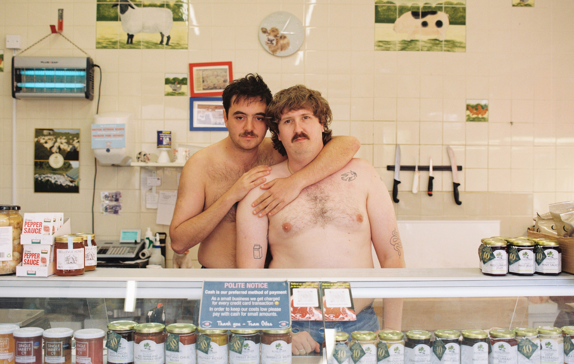 Getdown Services – Critique de « Massive Champion » : un triomphe improbable du cœur et de l'humour