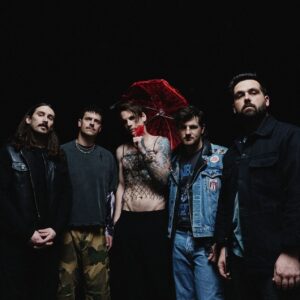 Caleb Shomo de Beartooth nous raconte comment il a finalement appris à s'aimer : « Soyez patient. Donnez-vous du temps, de la grâce et restez sur le chemin ».