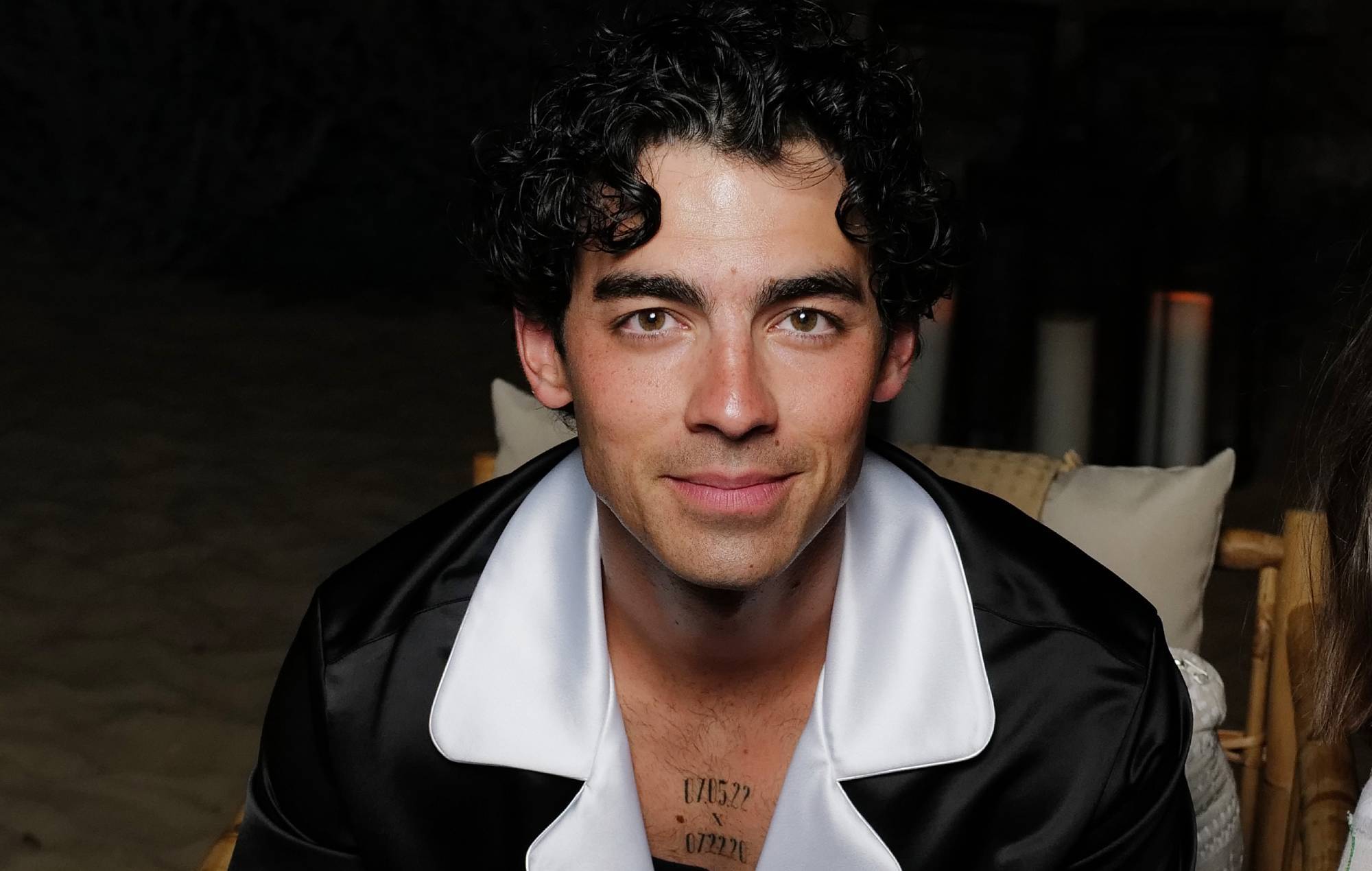 Joe Jonas dit qu'il a suivi une thérapie pour ses faibles ventes d'albums