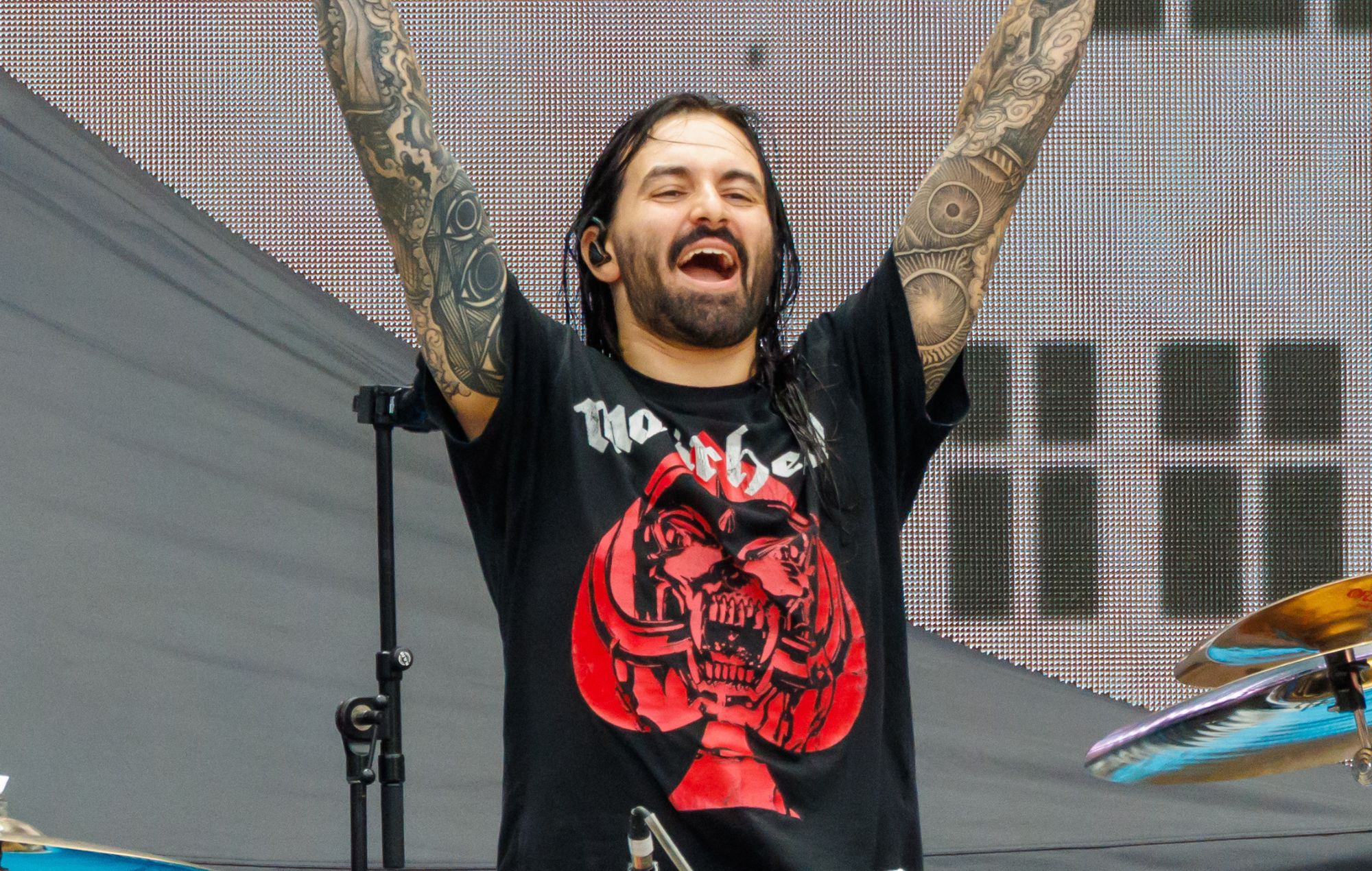 L'ancien batteur de Slipknot, Jay Weinberg, dit qu'il n'avait pas la "capacité légale" de travailler avec d'autres artistes et qu'une partie de lui "était en train de mourir".