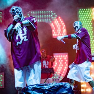 La police saisit des centaines de livres de drogue et procède à trois arrestations lors du rassemblement des Juggalos