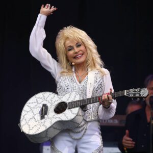 Les fans et Emily Eavis se souviennent de la « plus grande » performance de Dolly Parton sur la machine à sous des légendes de Glastonbury 2014