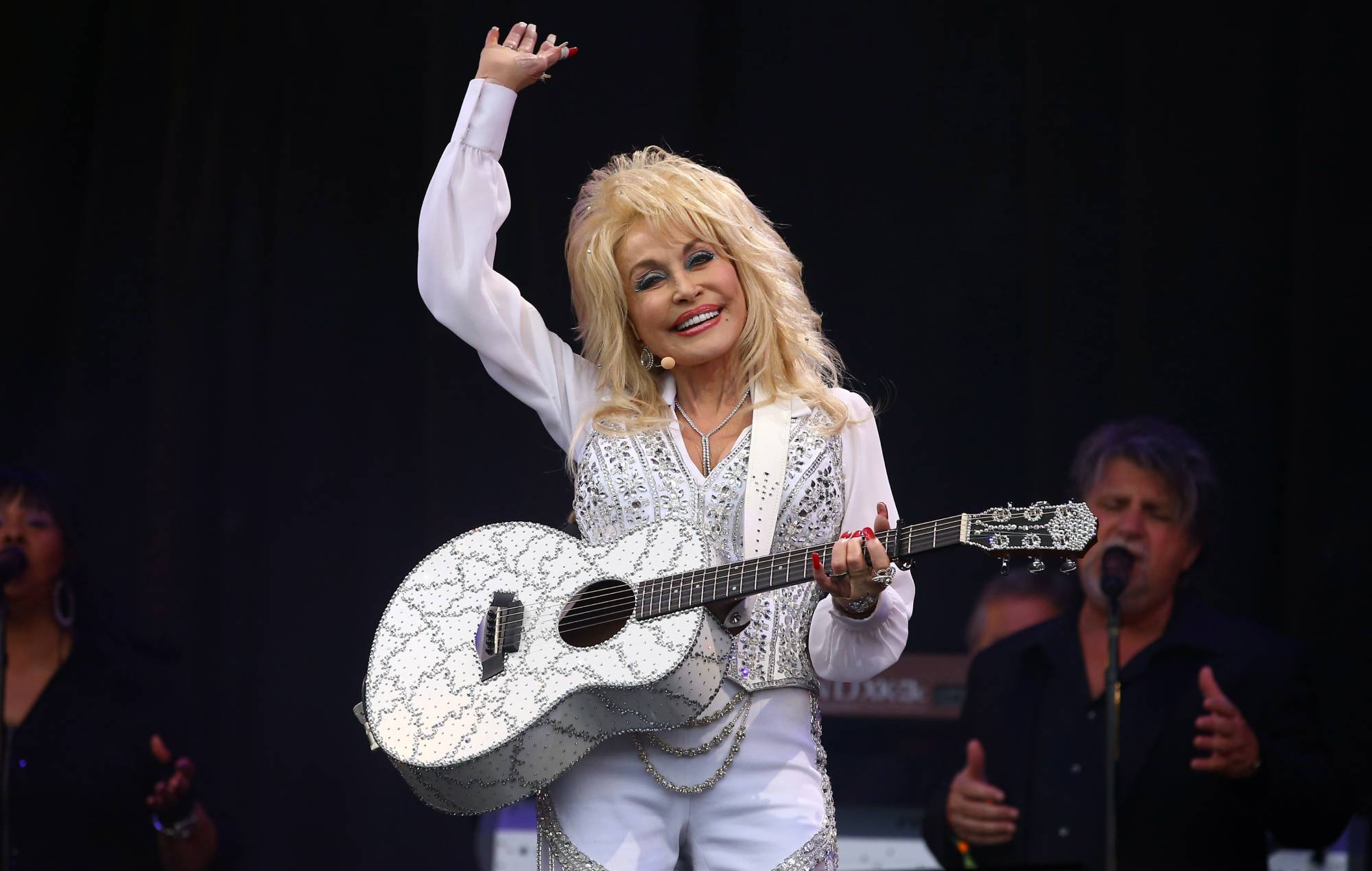 Les fans et Emily Eavis se souviennent de la « plus grande » performance de Dolly Parton sur la machine à sous des légendes de Glastonbury 2014