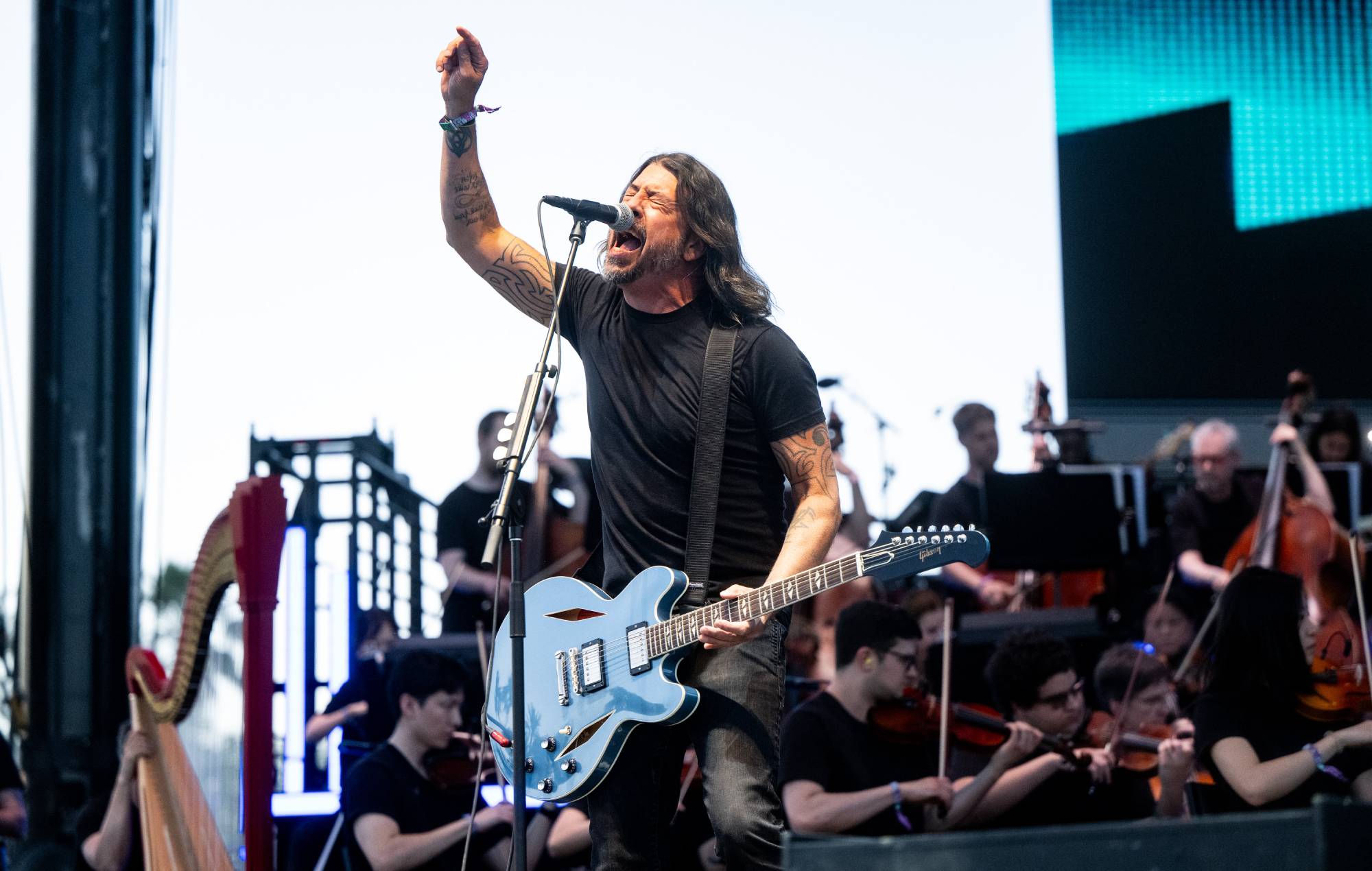 Regardez les Foo Fighters jouer des raretés avec l'Orchestre Philharmonique de Los Angeles au Hollywood Bowl