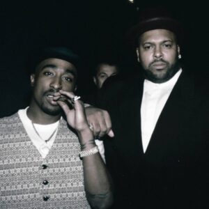 Suge Knight affirme que les amis et la famille de Tupac Shakur ont fumé ses cendres