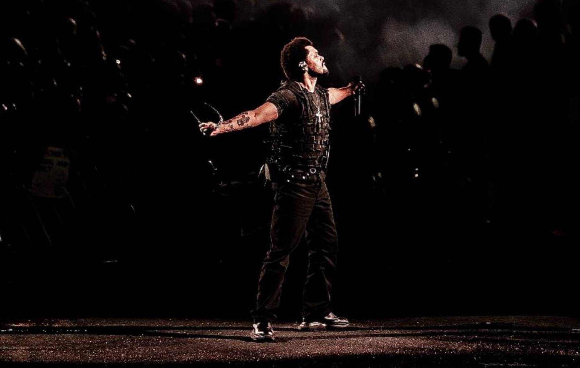 The Weeknd termine cinq soirées à guichets fermés au stade de Wembley et collecte plus de 350 000 $ pour une œuvre caritative