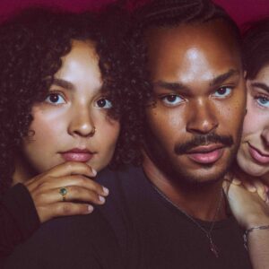 Tiny Habits – Critique de « Keepers » : les créateurs d'harmonies feutrés se lancent dans un nouveau son ensoleillé