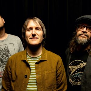 Ash partage la chanson « Bittersweet Blue » « perdue depuis longtemps »
